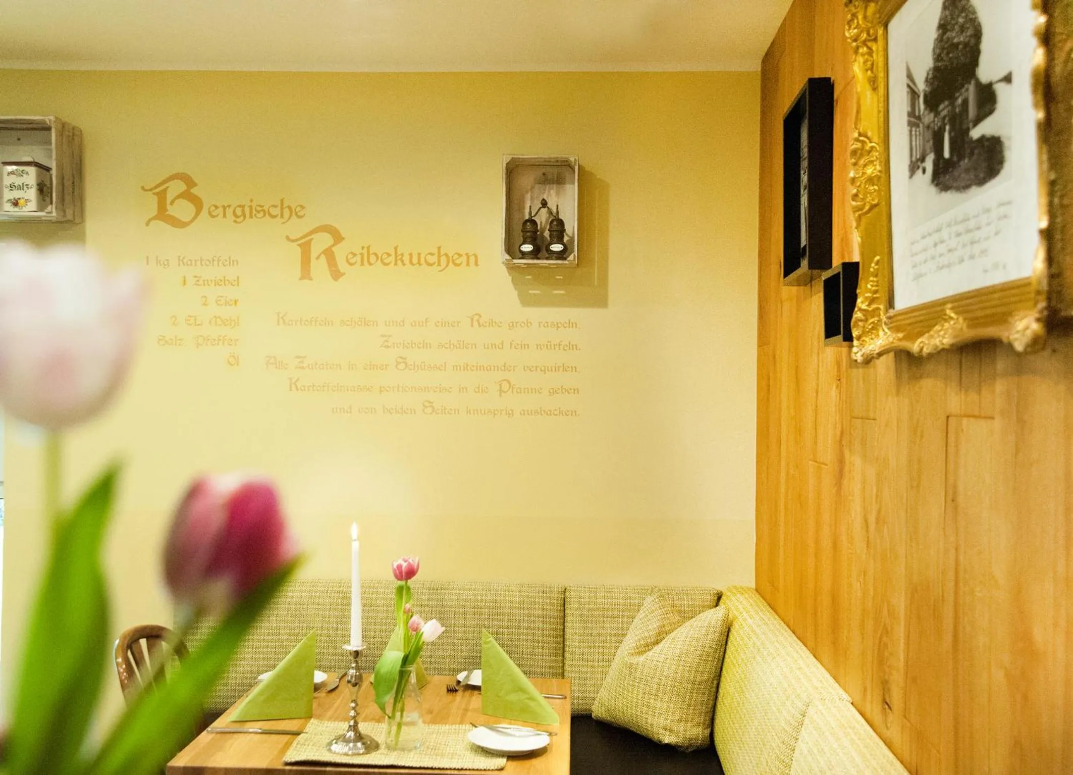 Restaurant/places to eat in Landhotel Napoleon