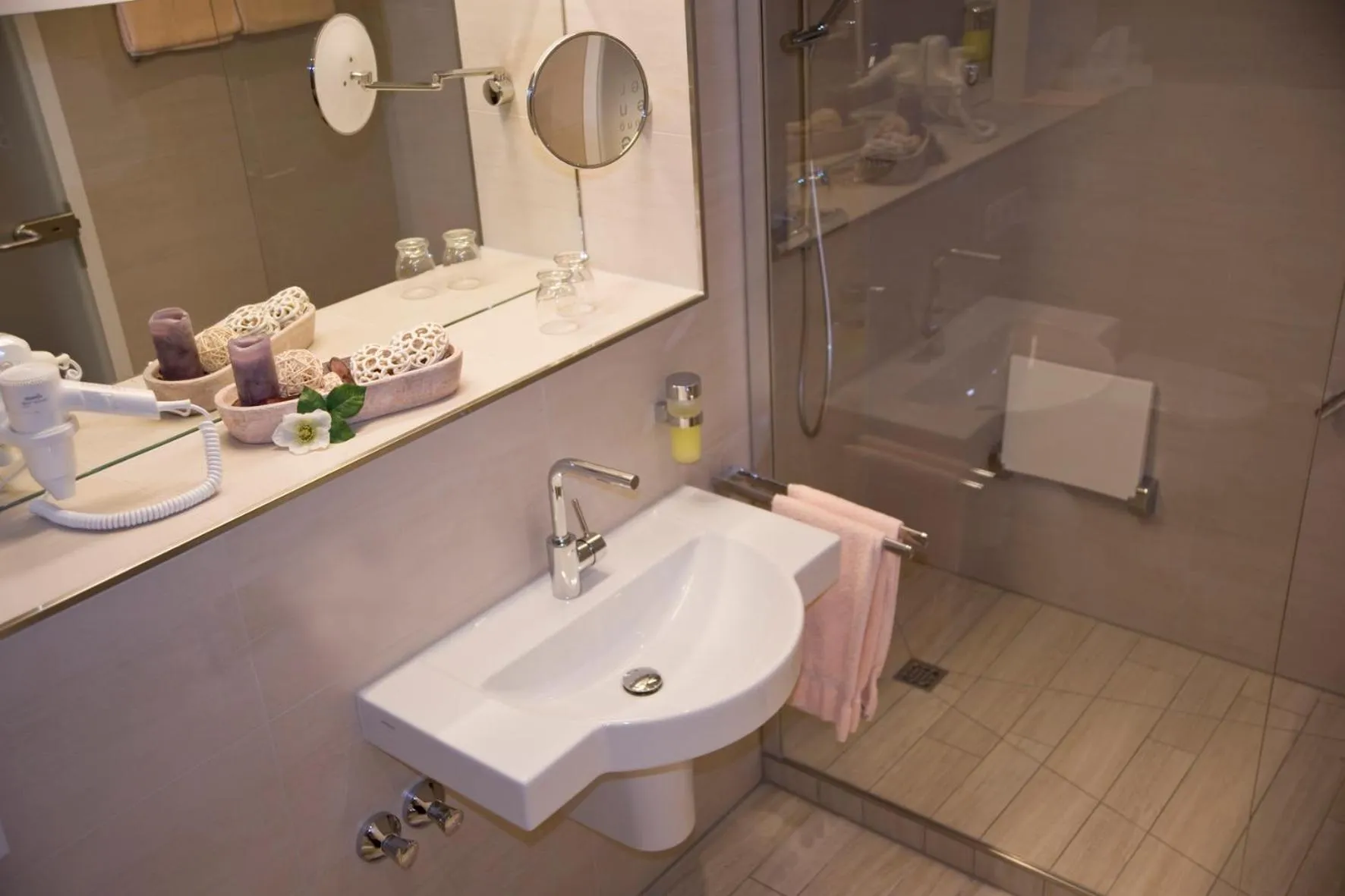 Bathroom in Landhotel Napoleon