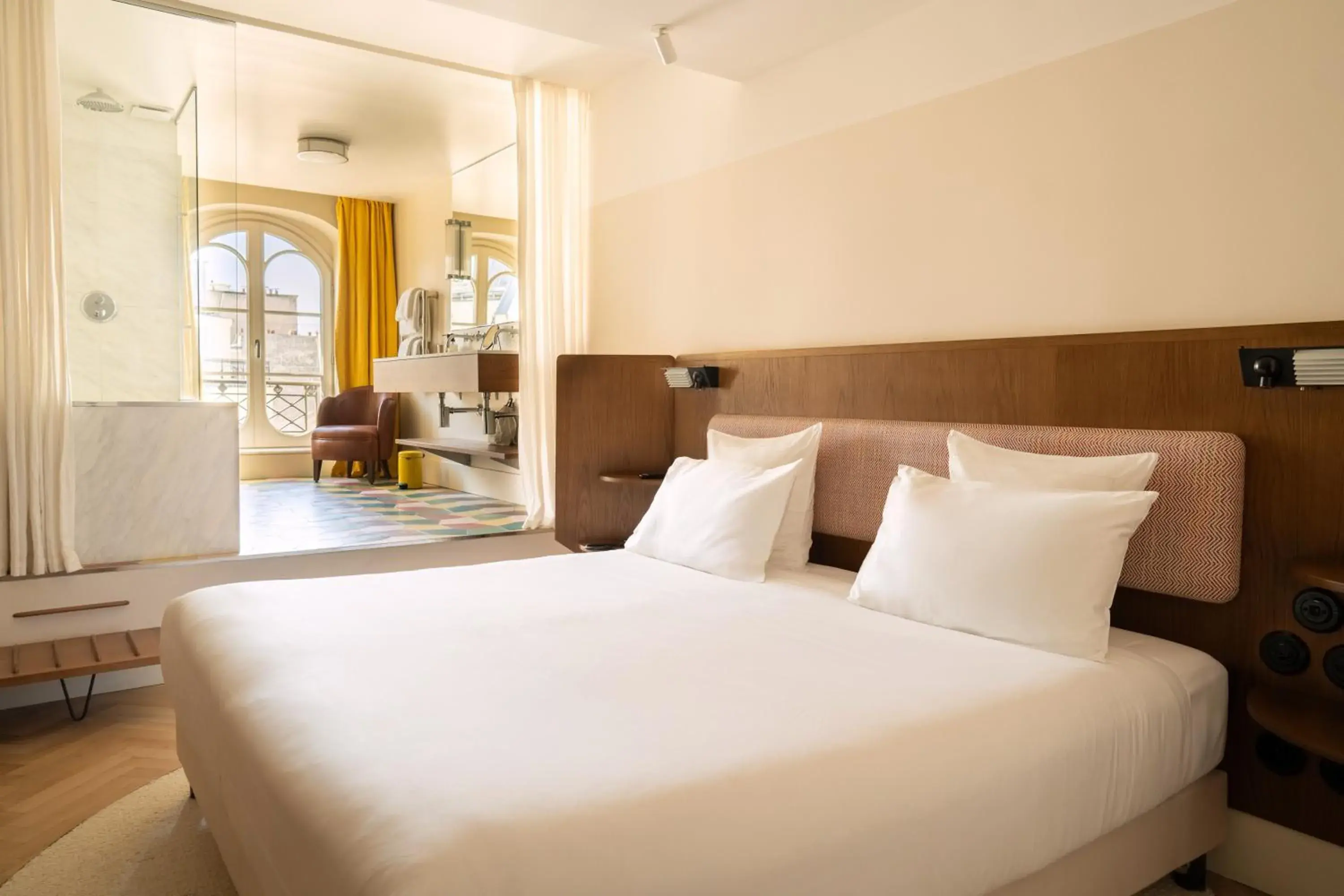 Double Room Parisian in Hôtel du Sentier Double Room Parisian in Hôtel du Sentier