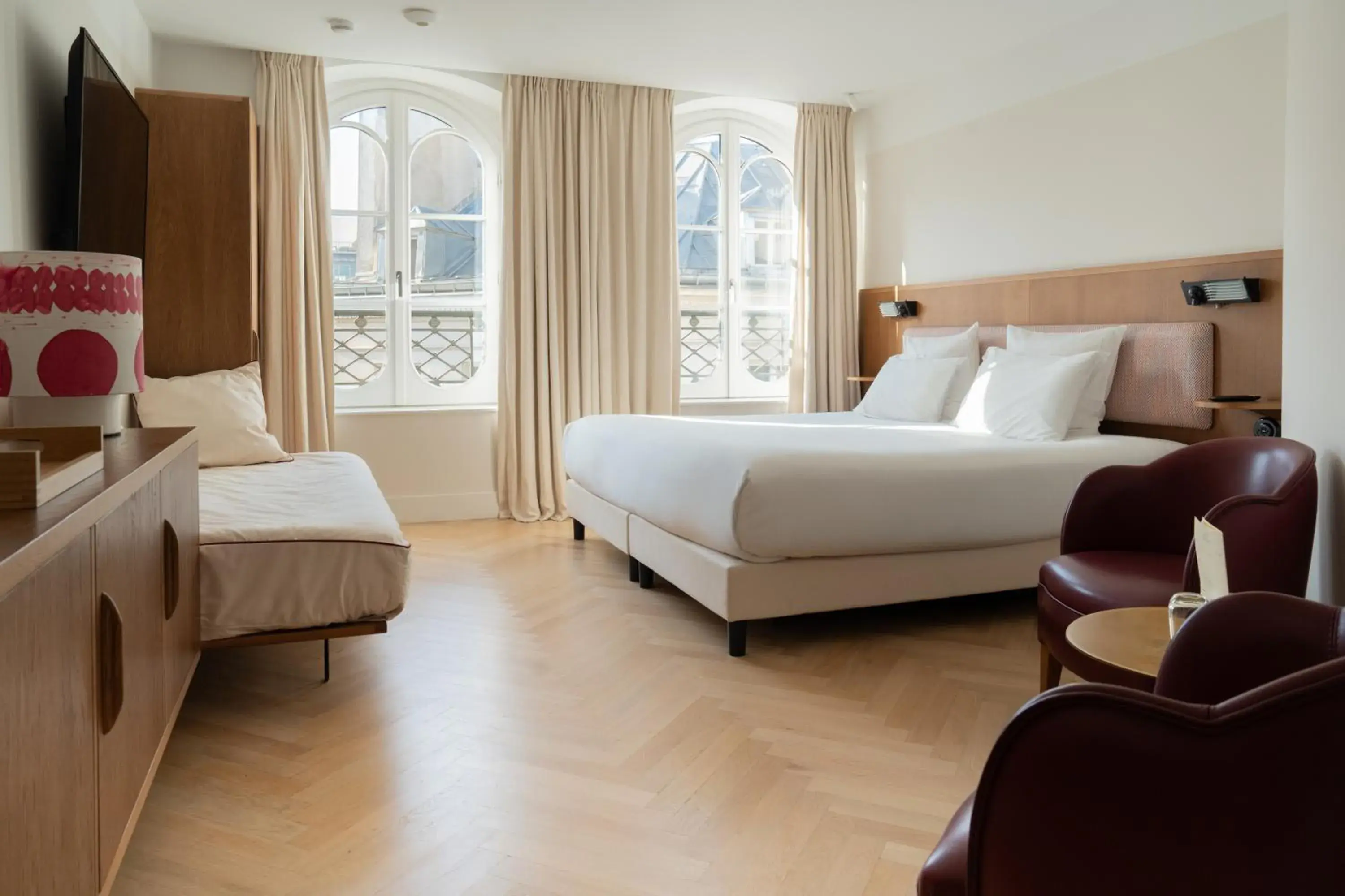 Double Room Signature in Hôtel du Sentier Double Room Signature in Hôtel du Sentier