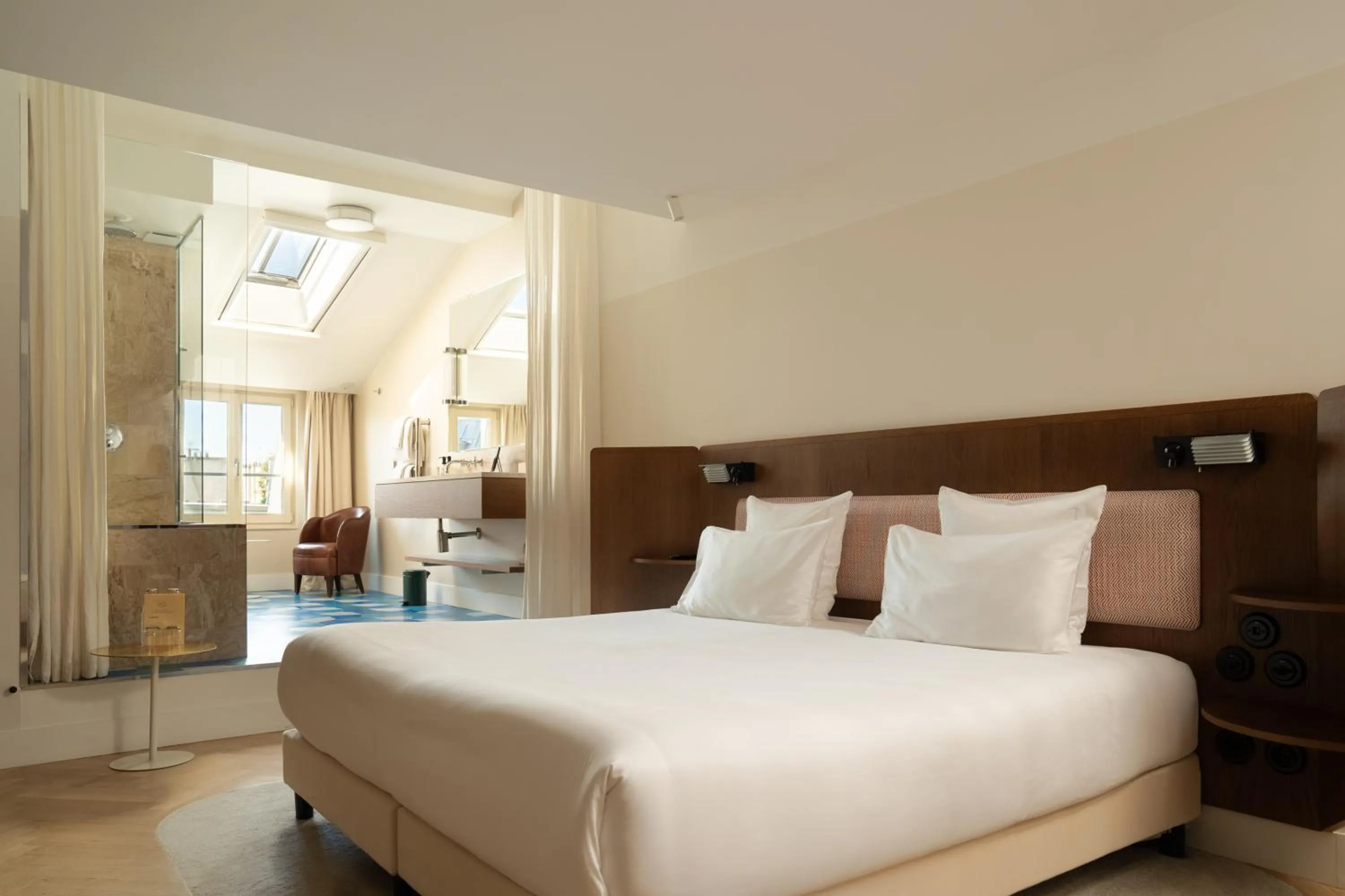 Bedroom, Bed in Hôtel du Sentier