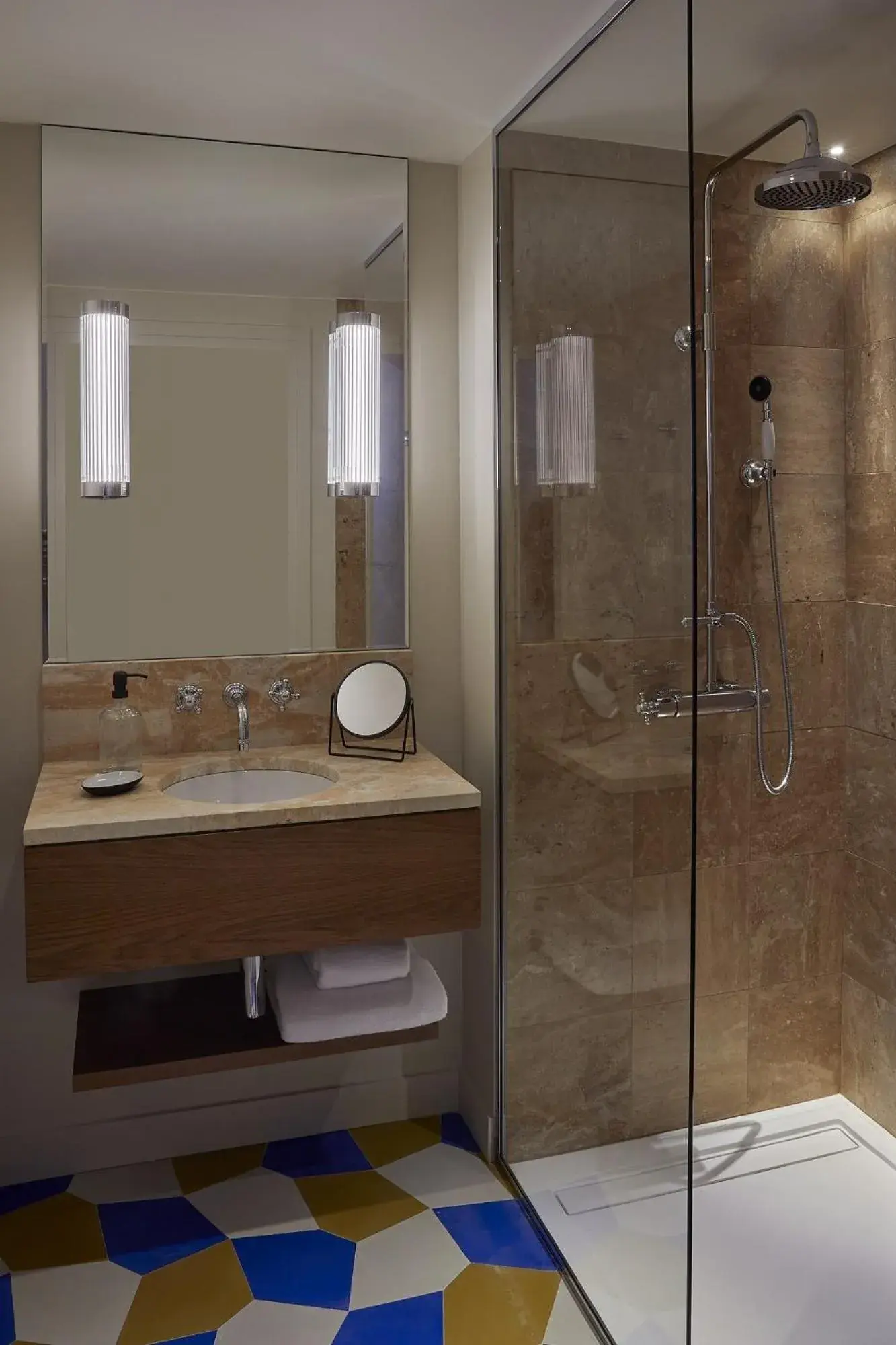 Standard Double Room in Hôtel du Sentier Standard Double Room in Hôtel du Sentier