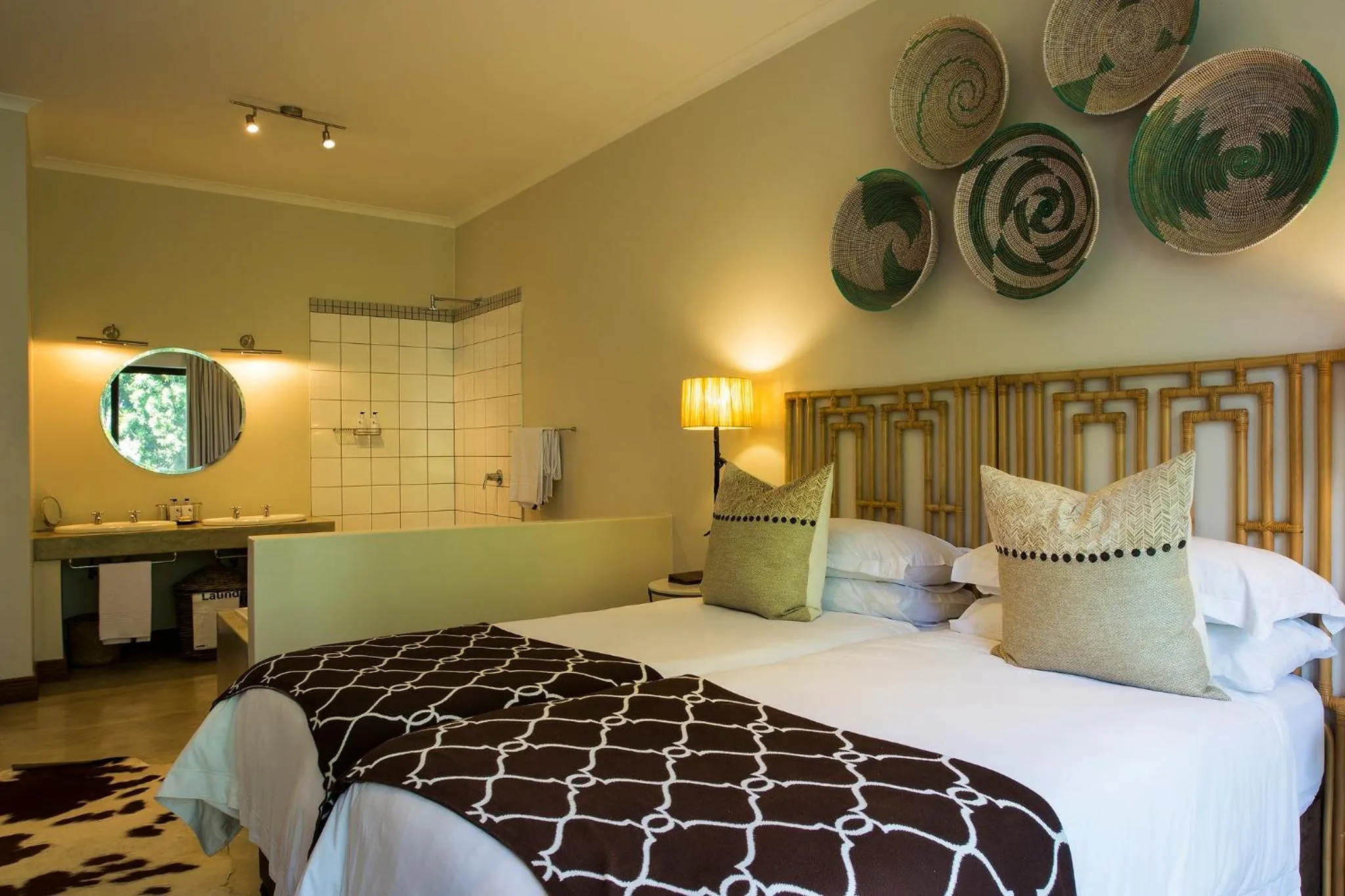 Photo of the whole room, Bed in Buhala Lodge