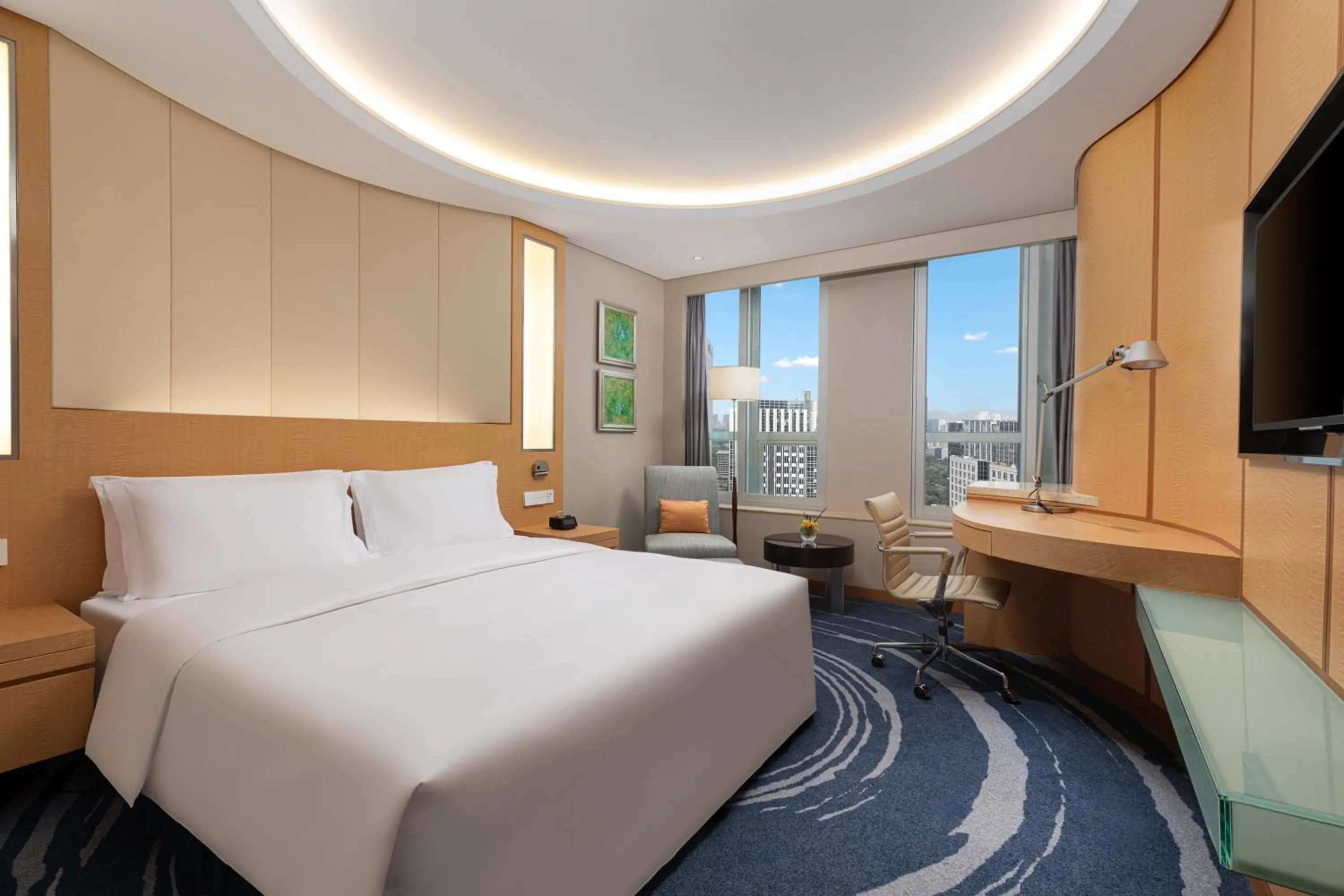 Bed in Crowne Plaza Shenzhen Futian