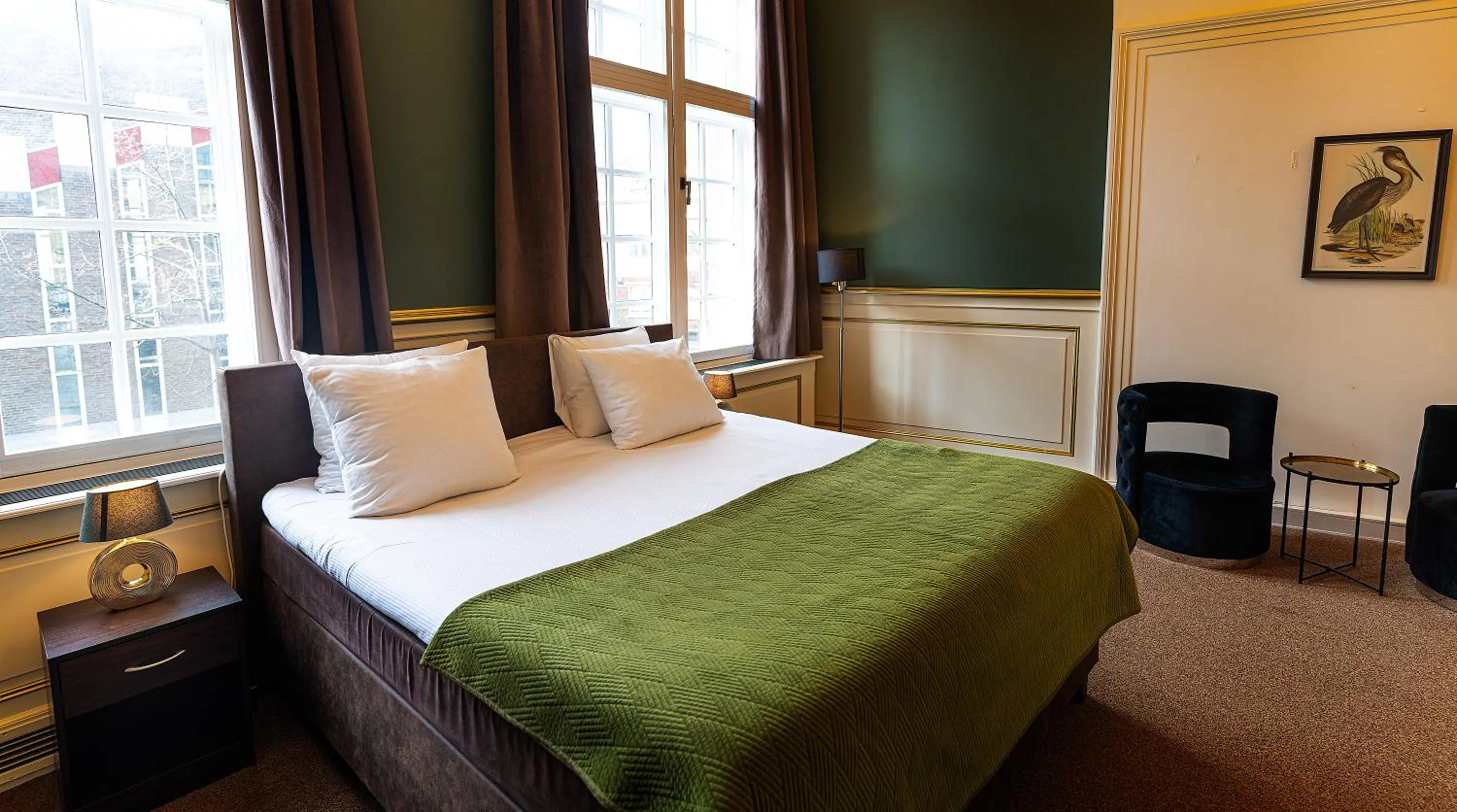 Bedroom, Bed in The Velvet Lodge