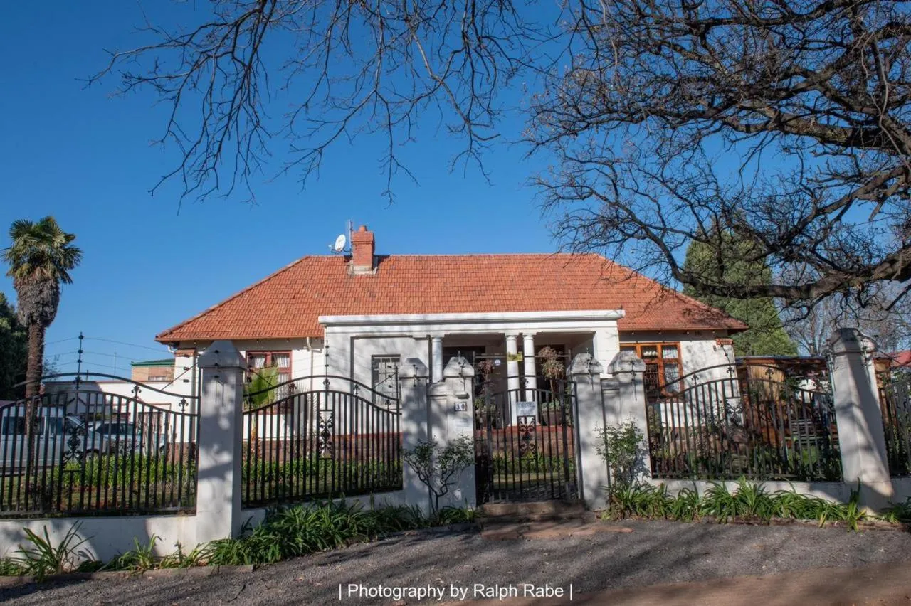 Property building in Oregon Place Guest House