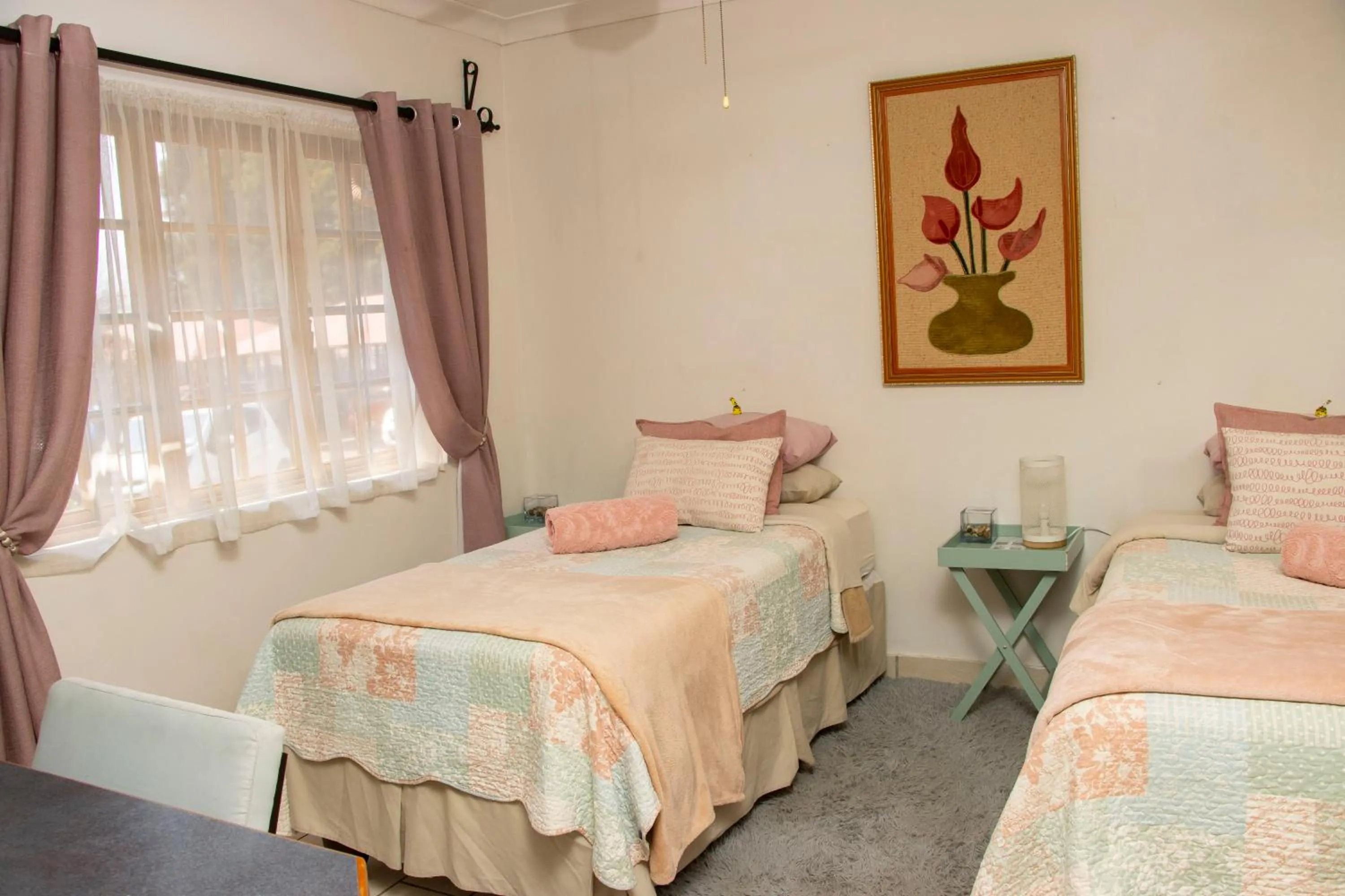 Bed in Oregon Place Guest House