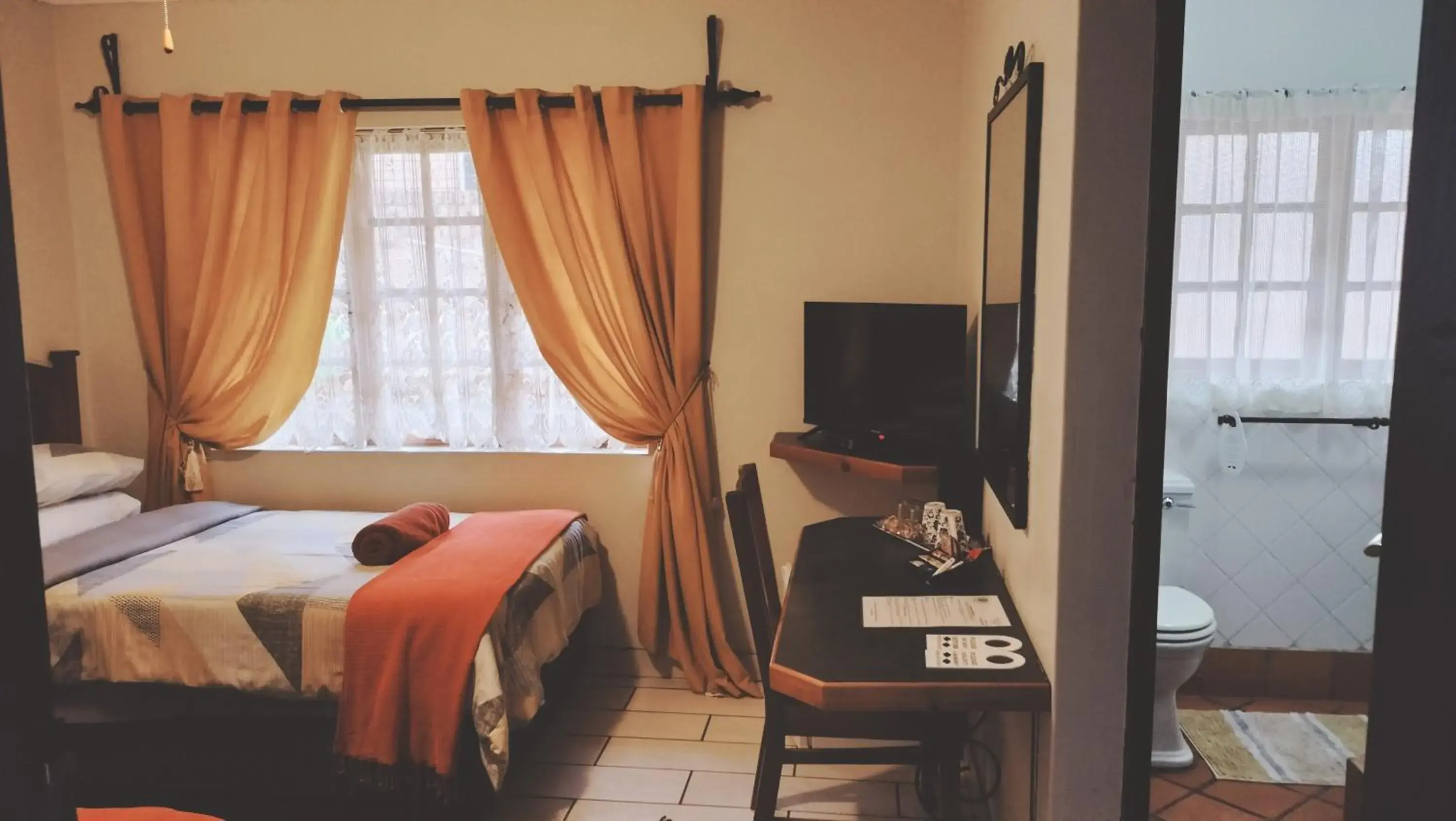 Double or Twin Room - single occupancy in Oregon Place Guest House Double or Twin Room - single occupancy in Oregon Place Guest House