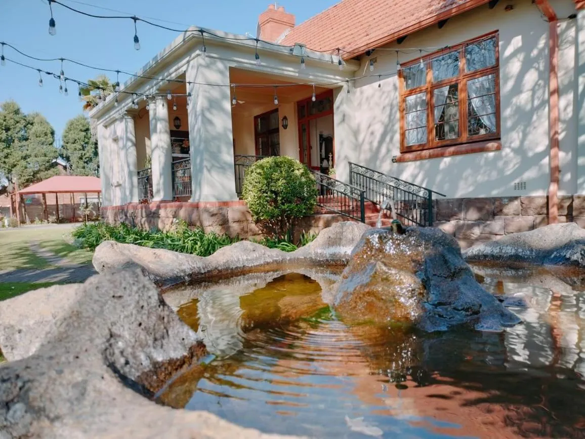 Property building in Oregon Place Guest House