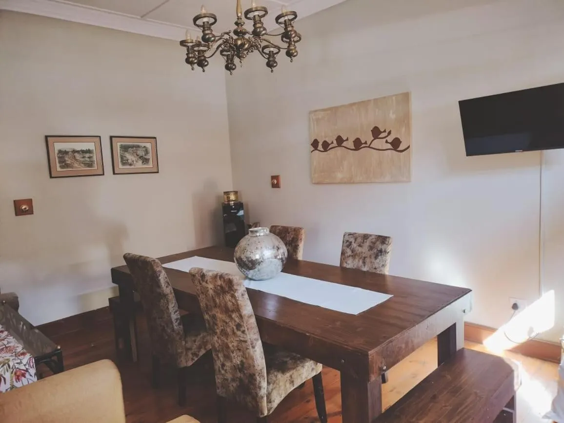 Property building in Oregon Place Guest House