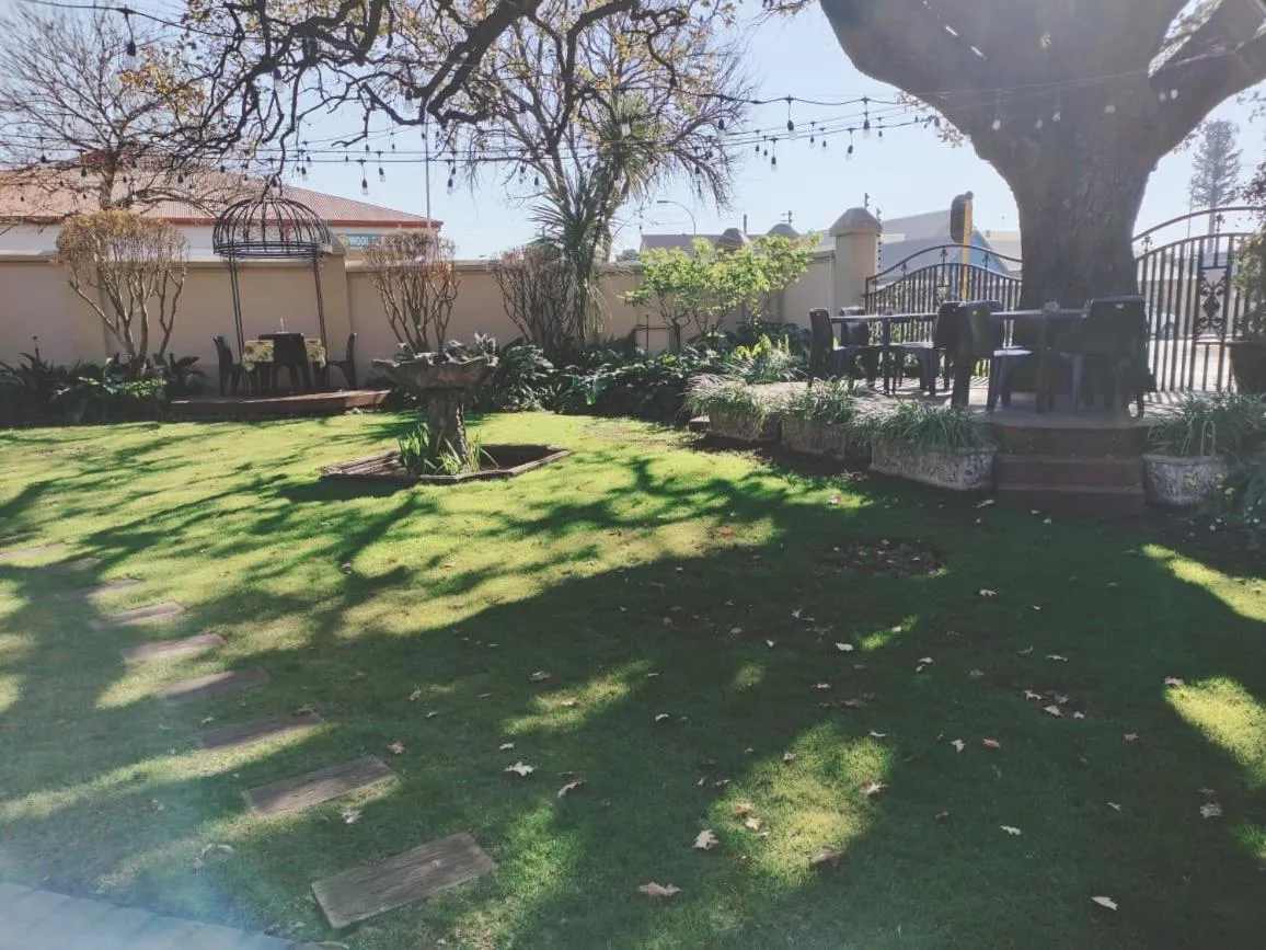 Property building in Oregon Place Guest House