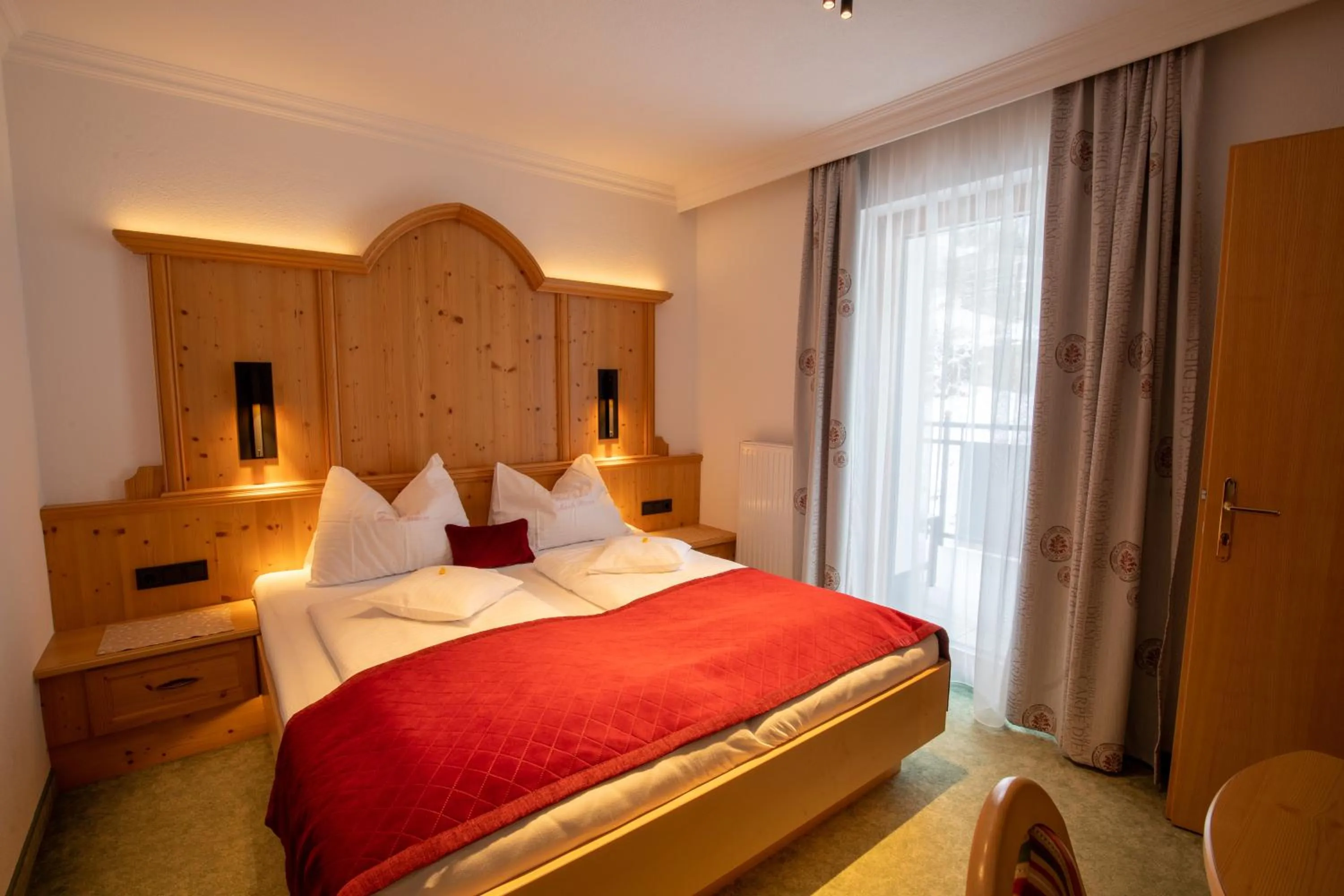 Photo of the whole room, Bed in Hotel Garni Monte Bianco