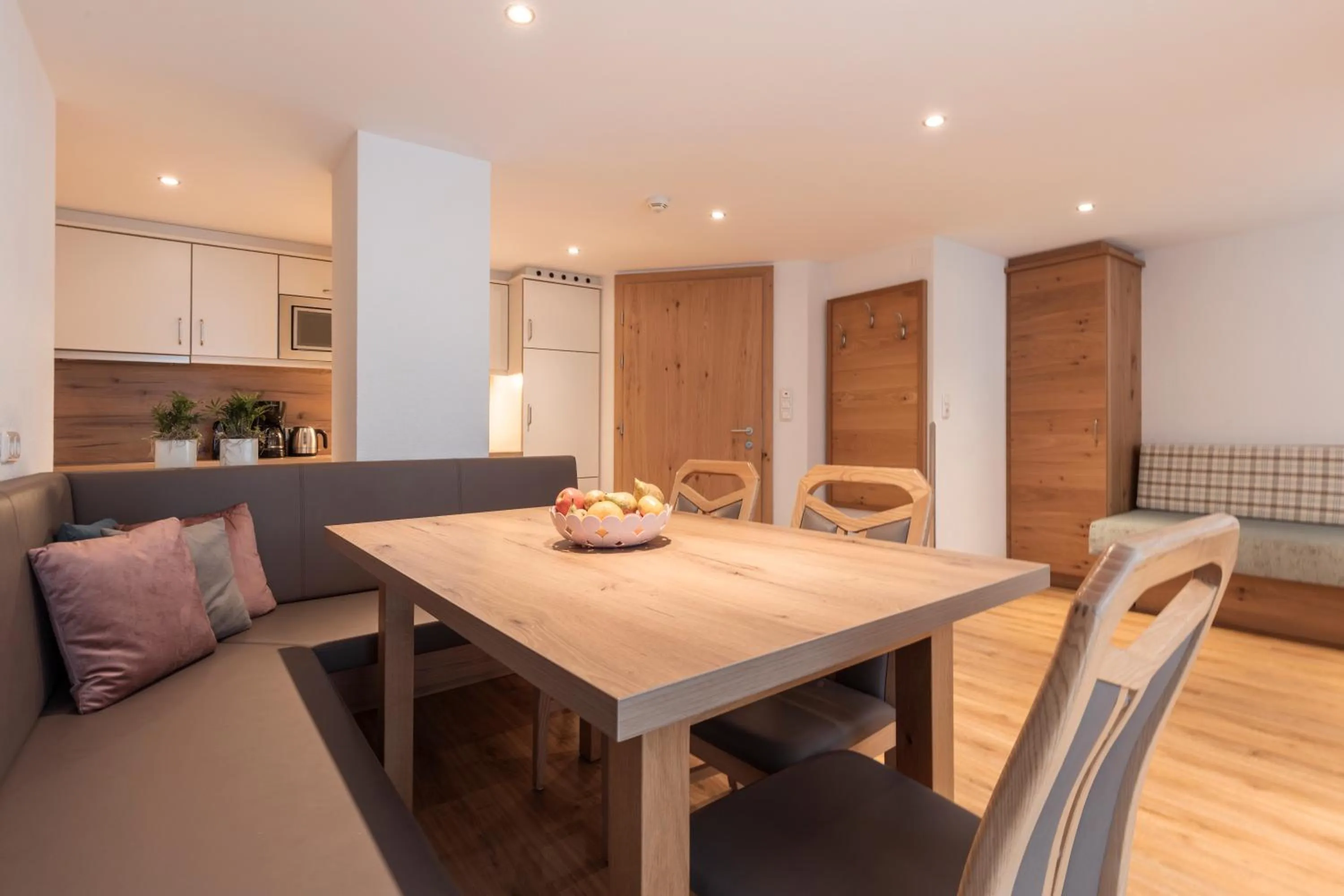 SCHMID Rooms & Apartments