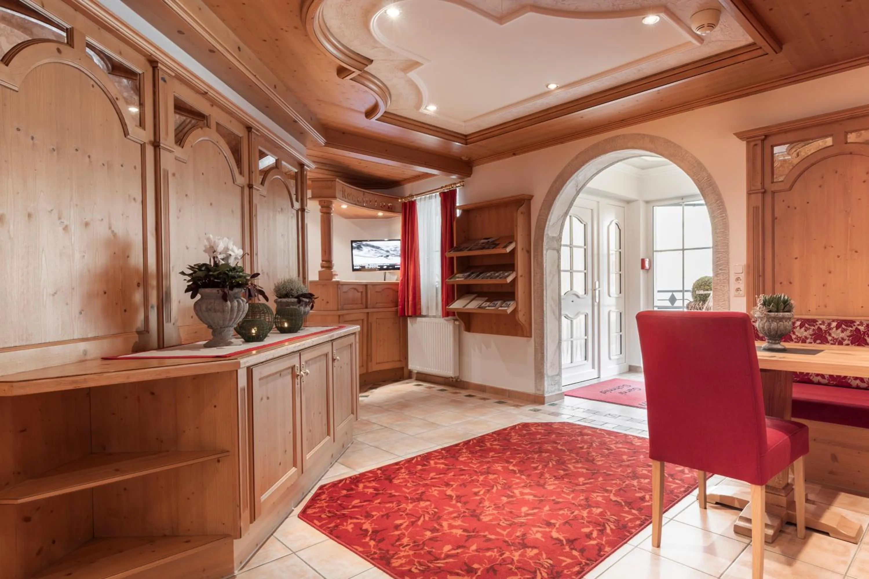 SCHMID Rooms & Apartments