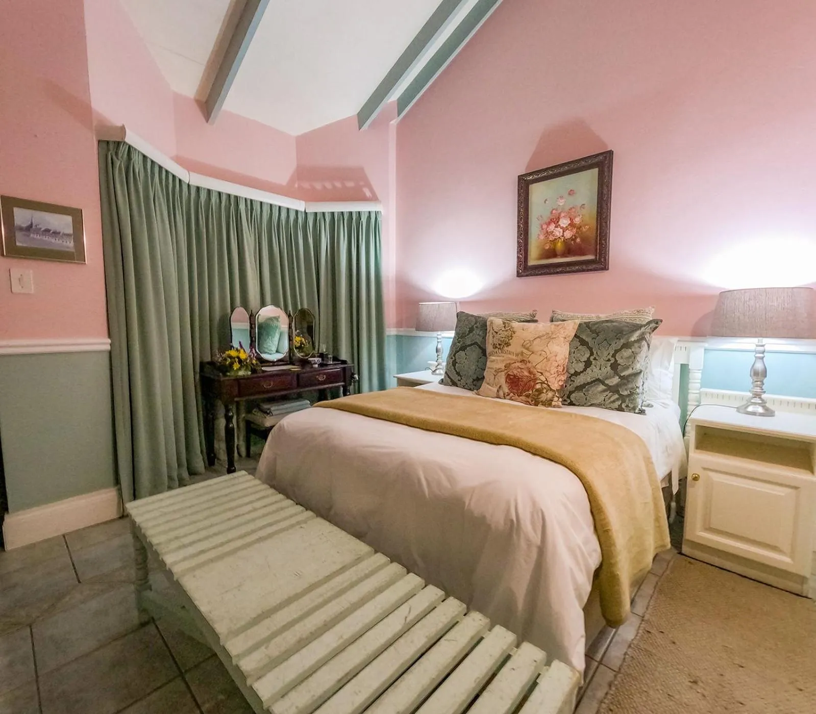 Photo of the whole room, Bed in Westlodge at Graskop B&B