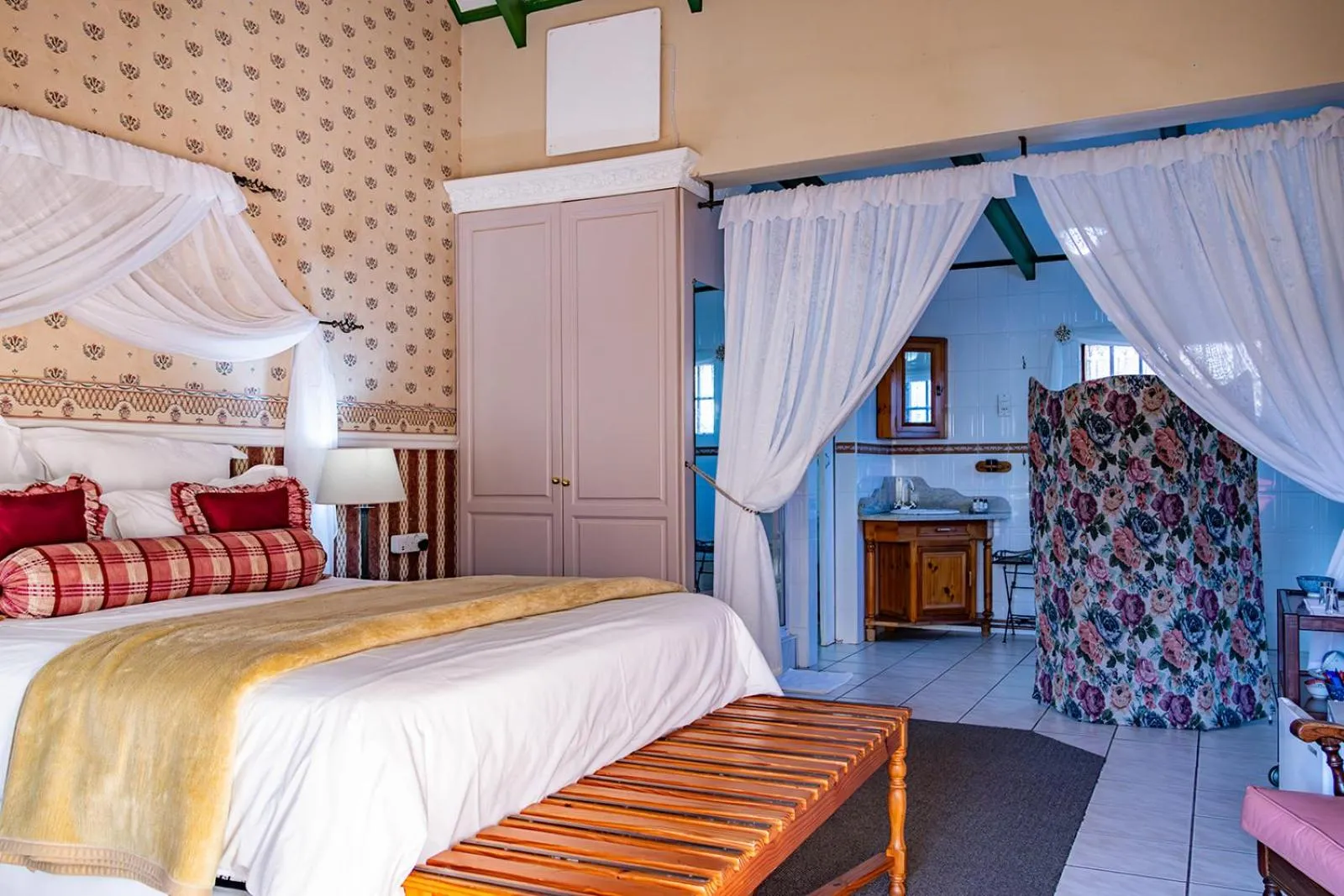 Photo of the whole room, Bed in Westlodge at Graskop B&B