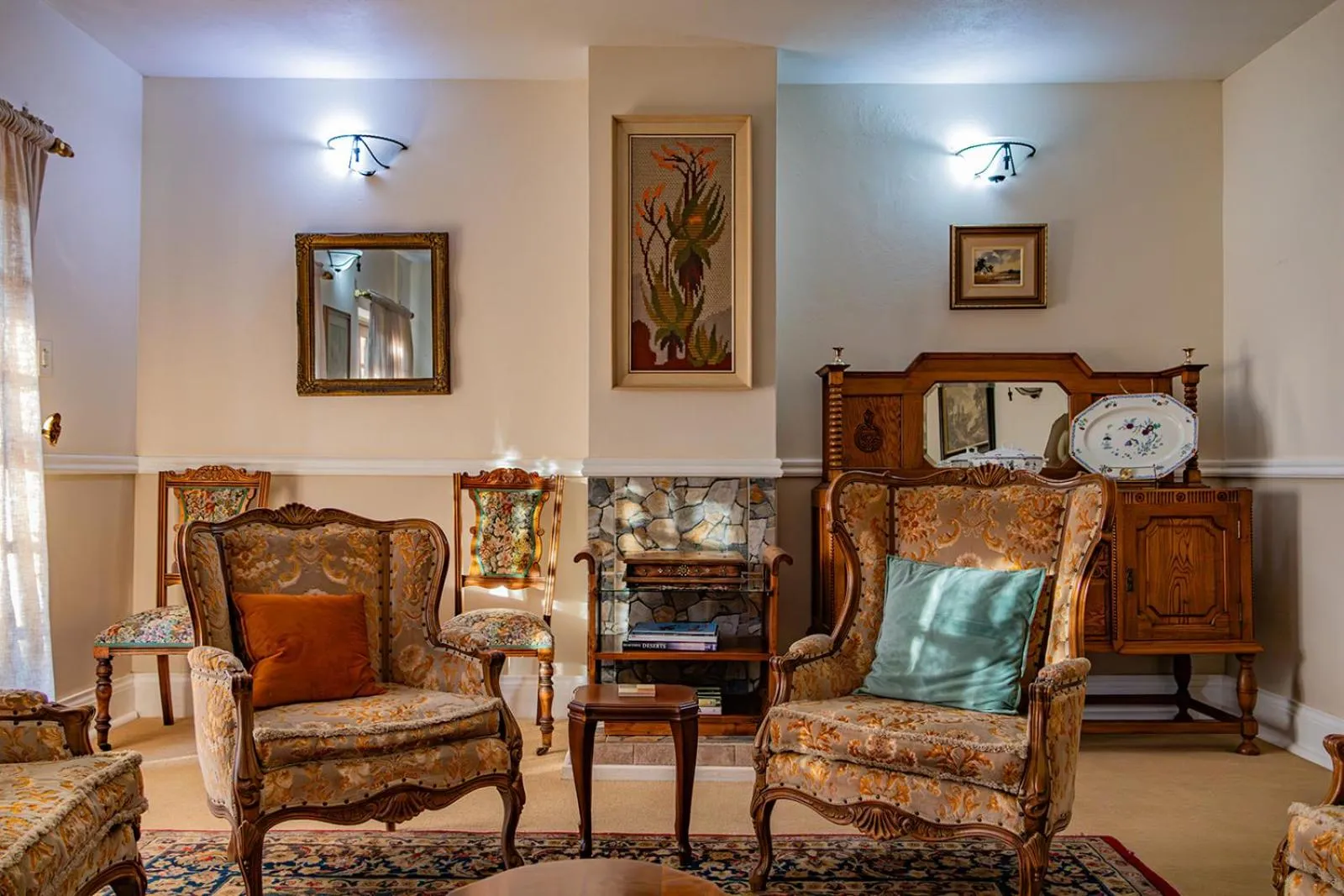 Living room in Westlodge at Graskop B&B