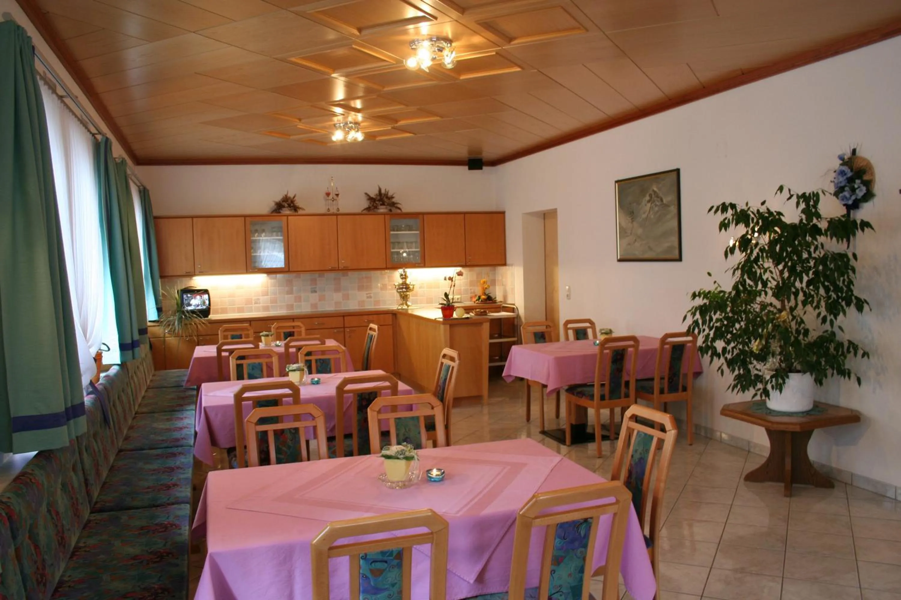 Restaurant/places to eat in Hotel Garni Sport Sonneck