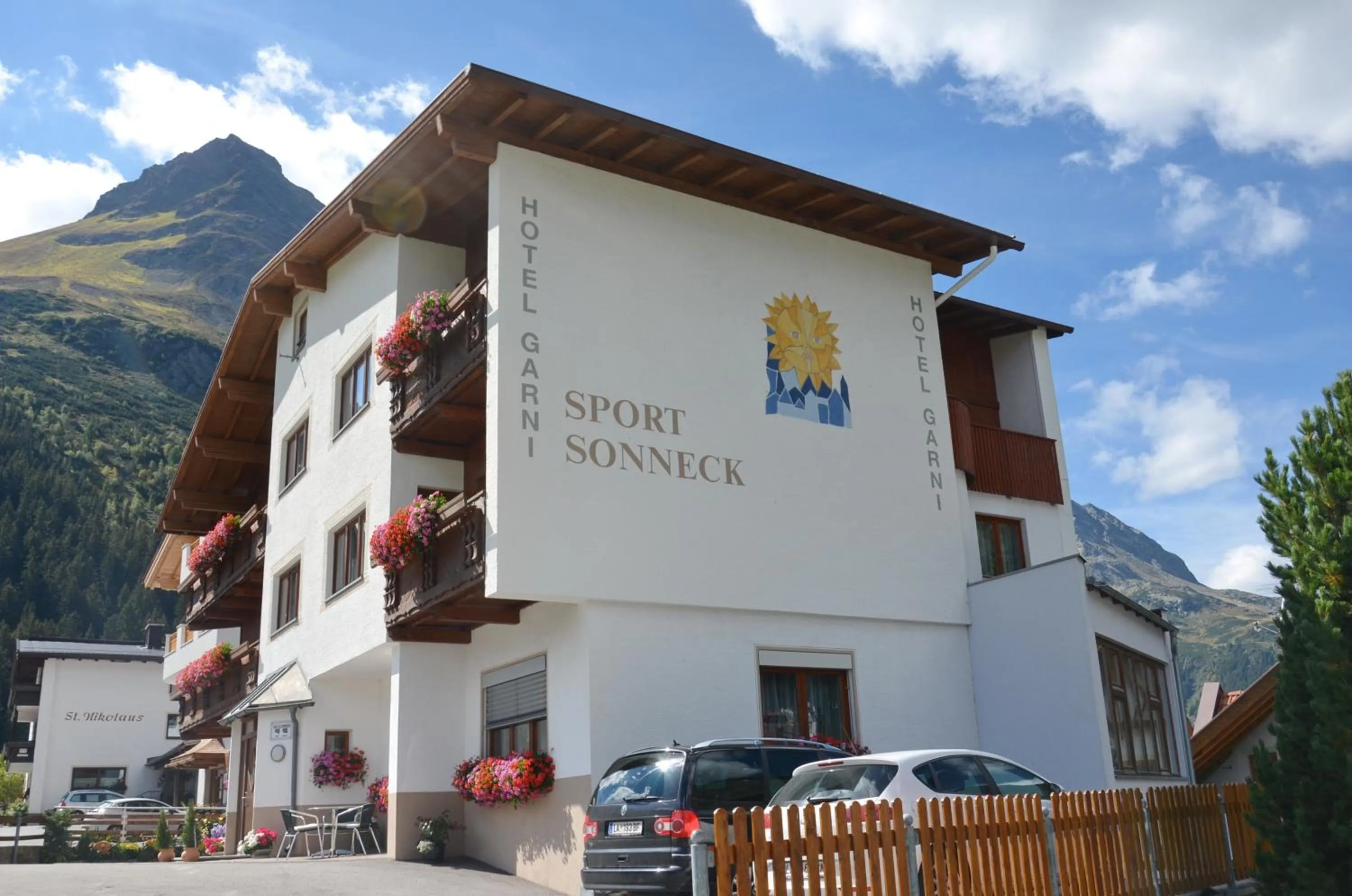Facade/entrance in Hotel Garni Sport Sonneck