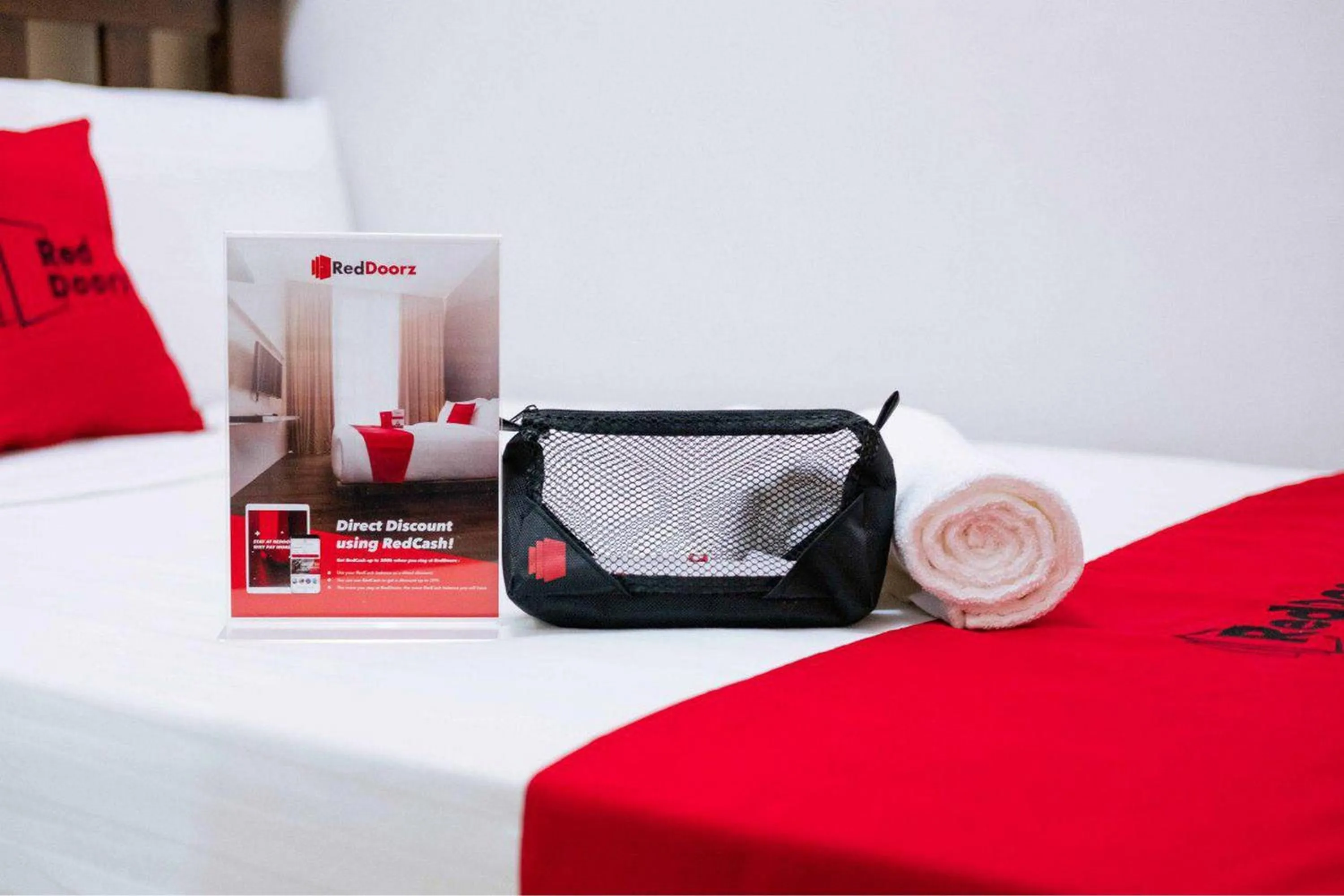 Bed in RedDoorz at CBD Polonia Medan