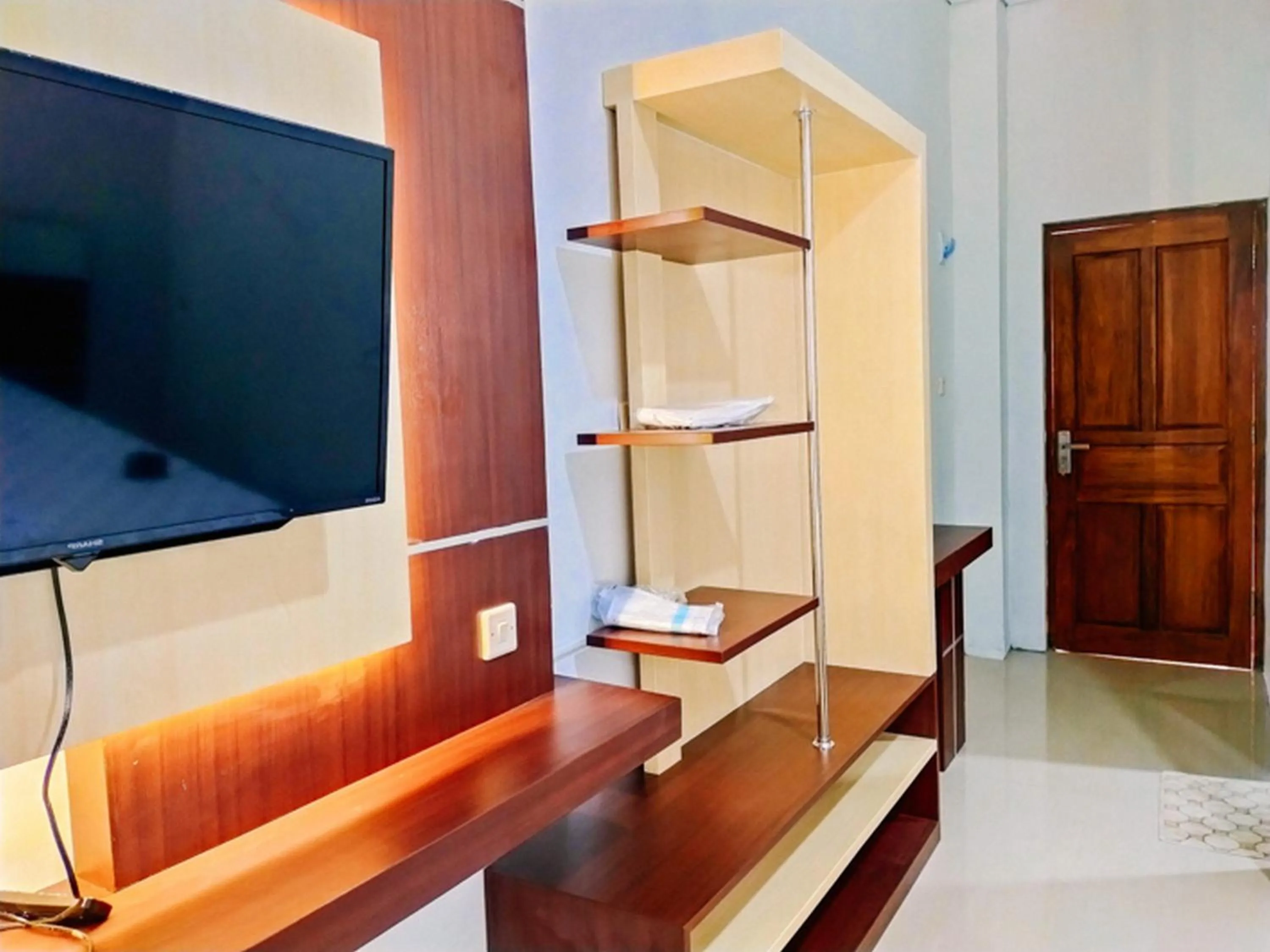 Property building in RedDoorz At Artomoro Guest House