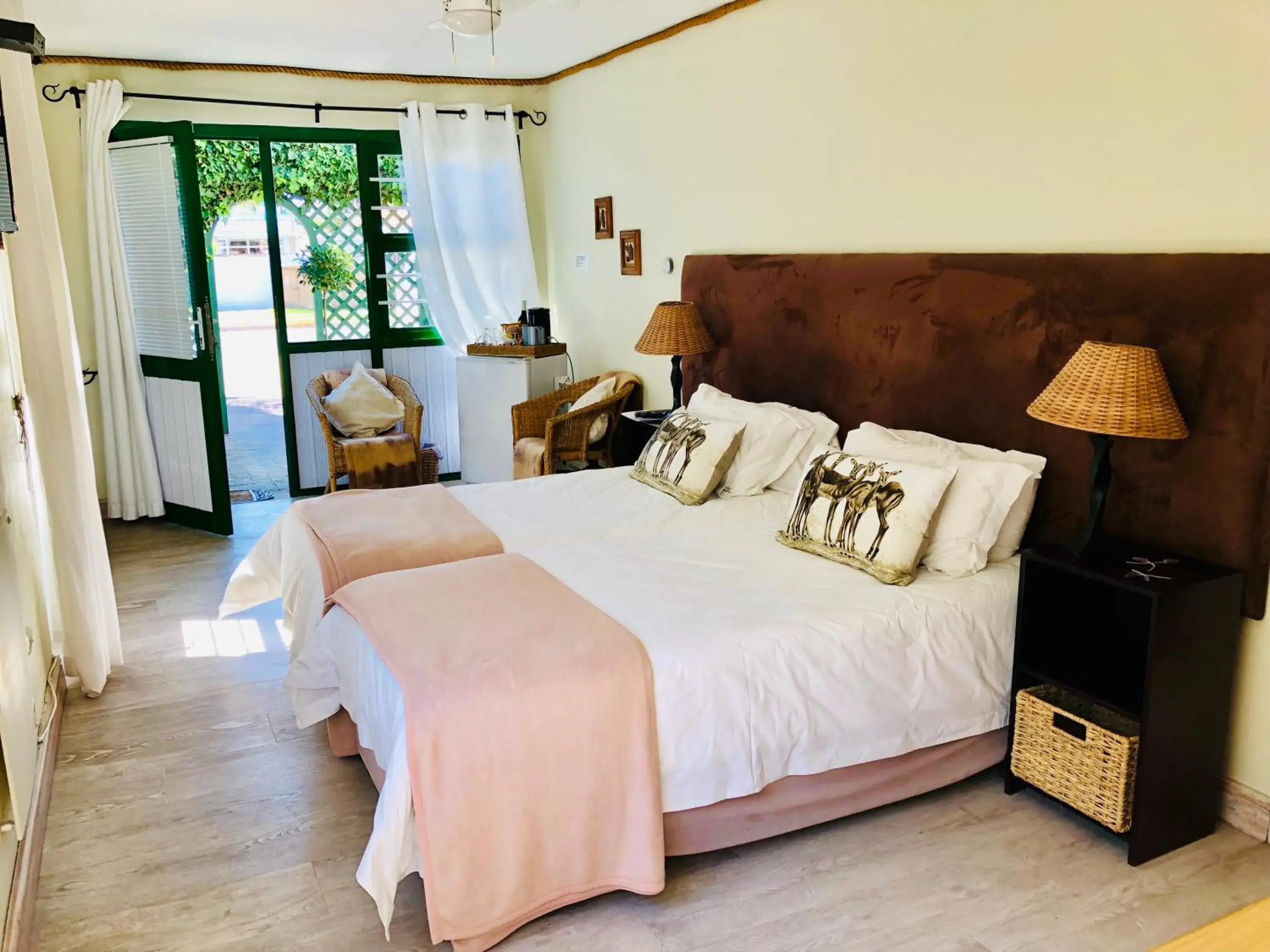 Twin Room - single occupancy in Sandra's Guest House Twin Room - single occupancy in Sandra's Guest House