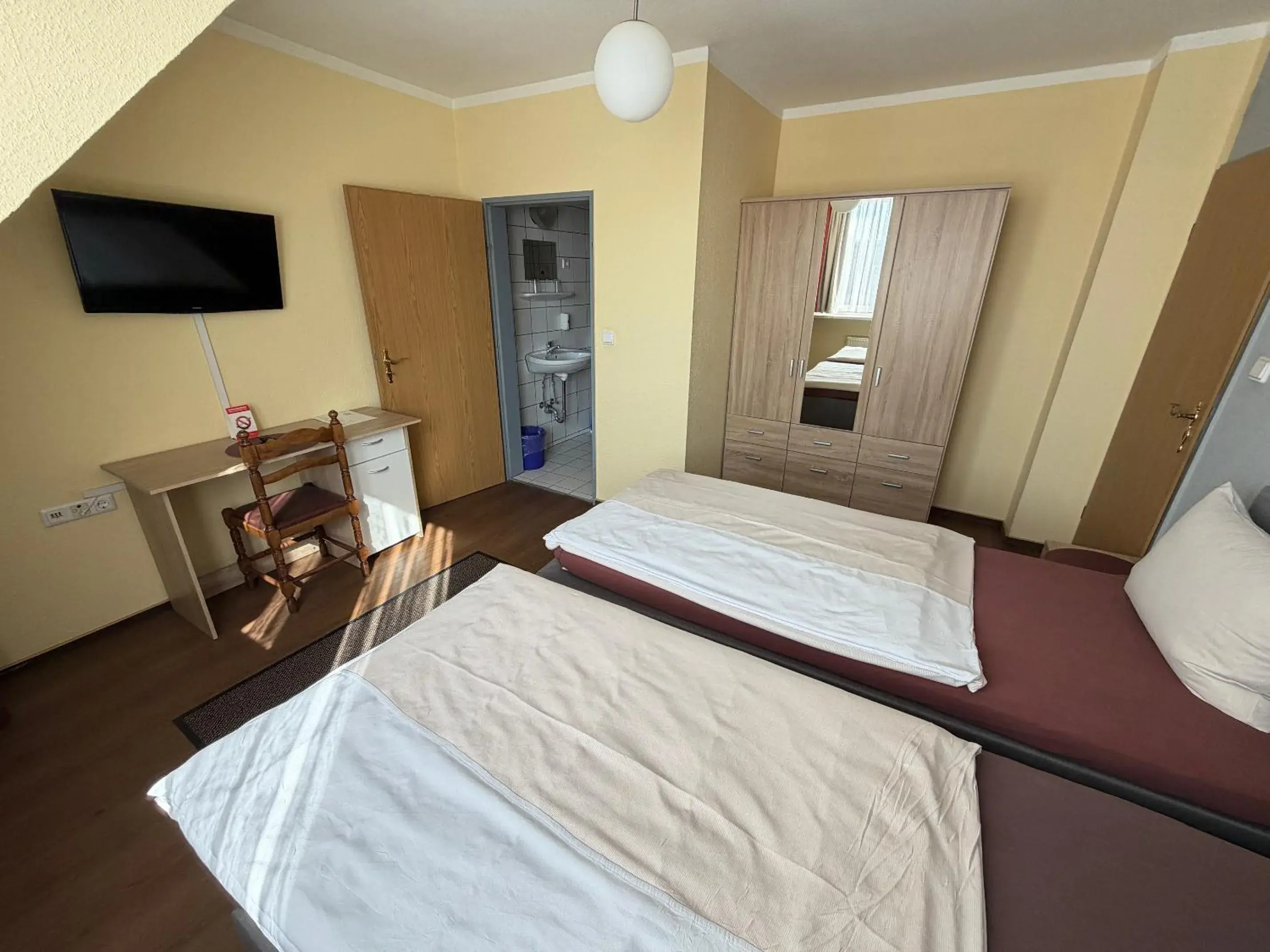 Twin Room in Hotel Sieme Twin Room in Hotel Sieme