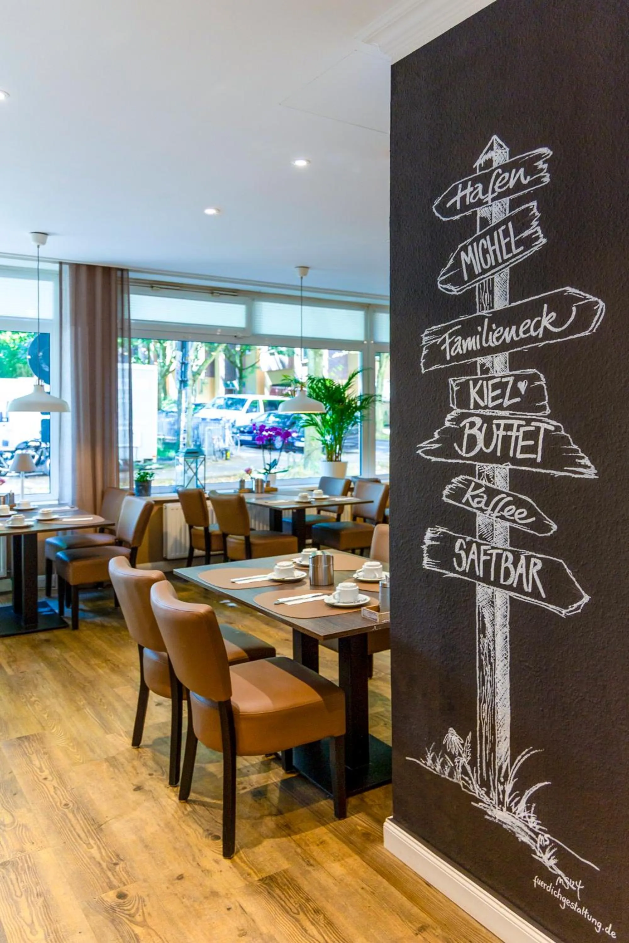 Restaurant/places to eat in Auto-Parkhotel Hamburg St Pauli