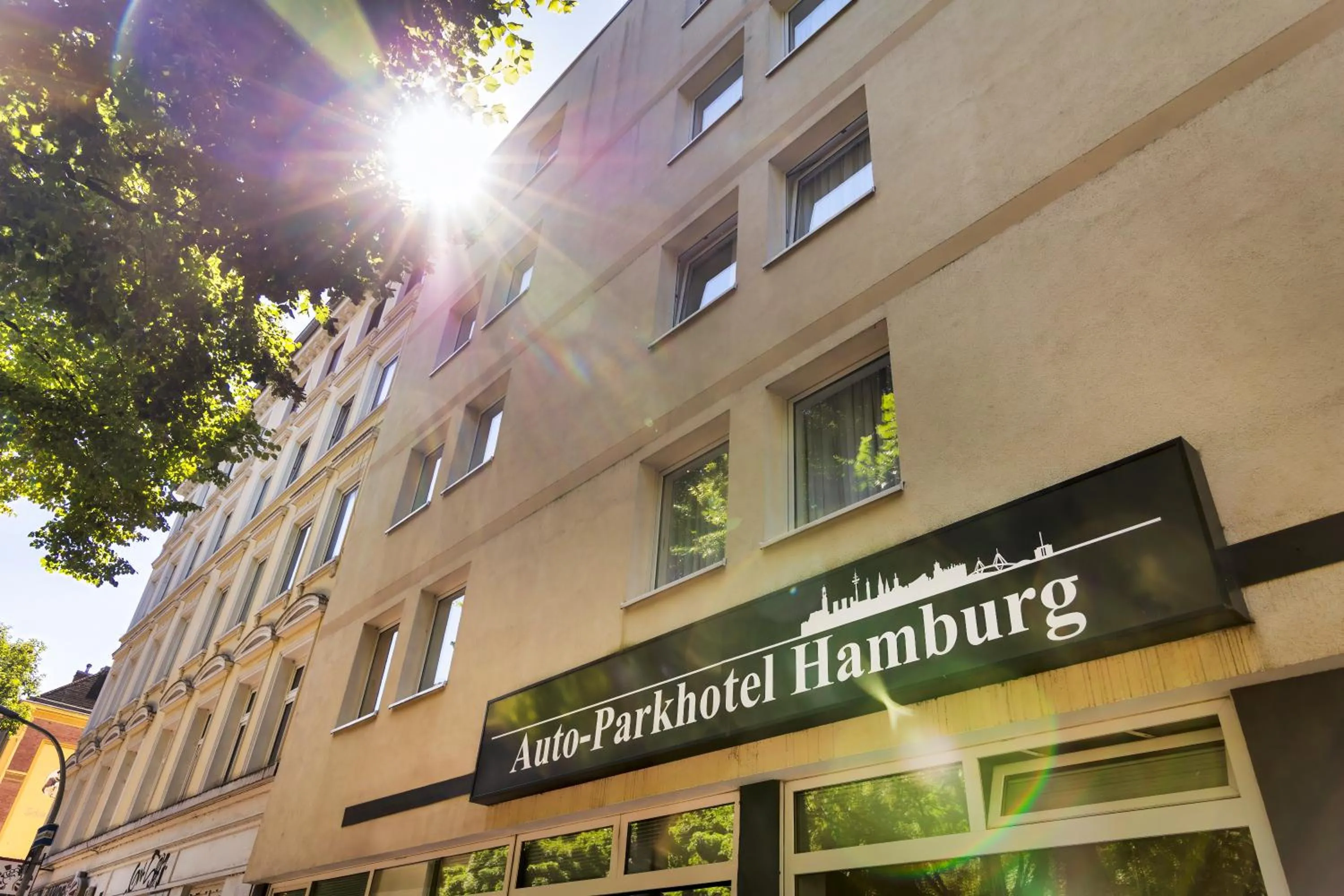 Property building in Auto-Parkhotel Hamburg St Pauli