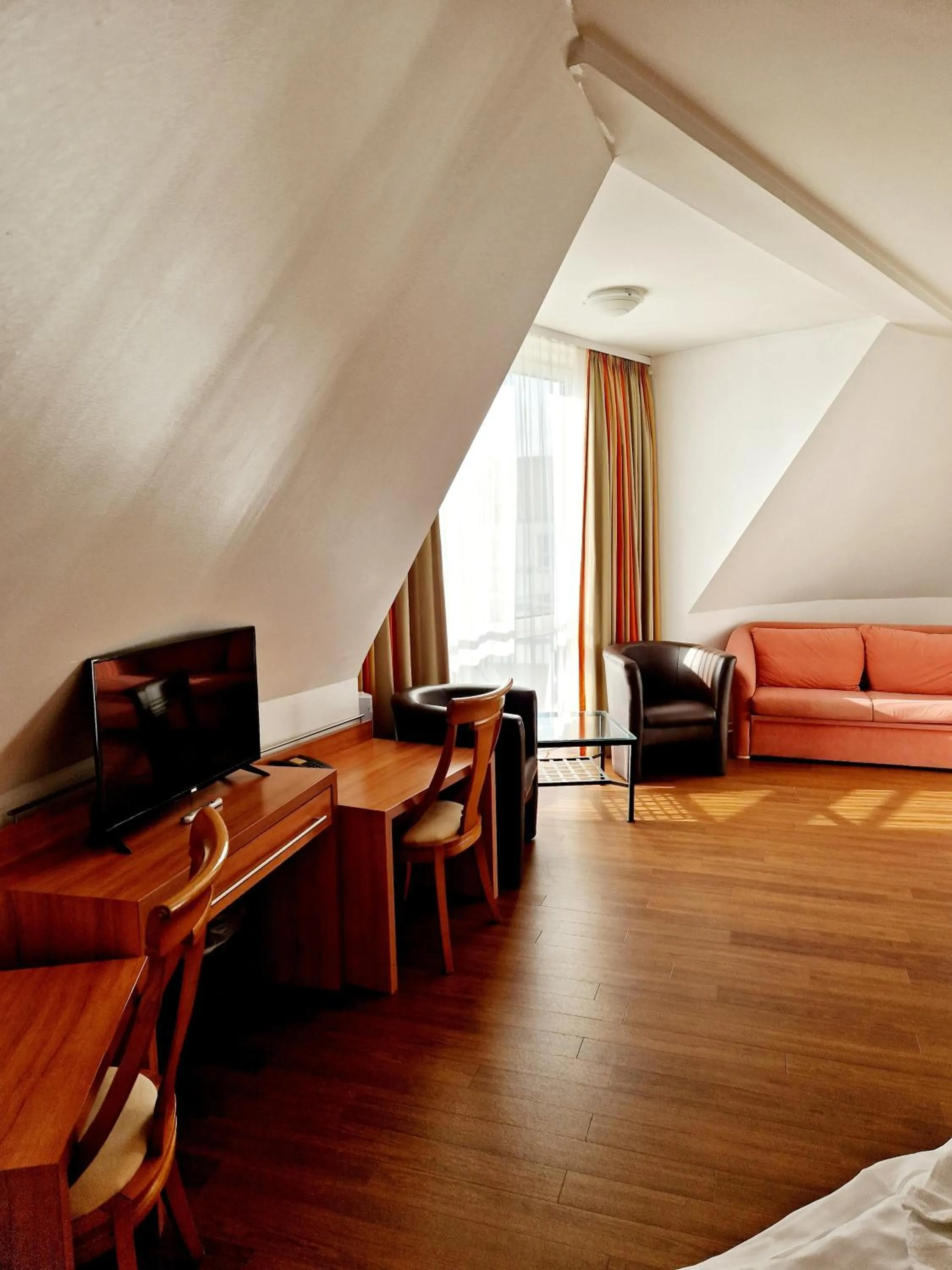 TV and multimedia, Bed in Hotel Kaiser