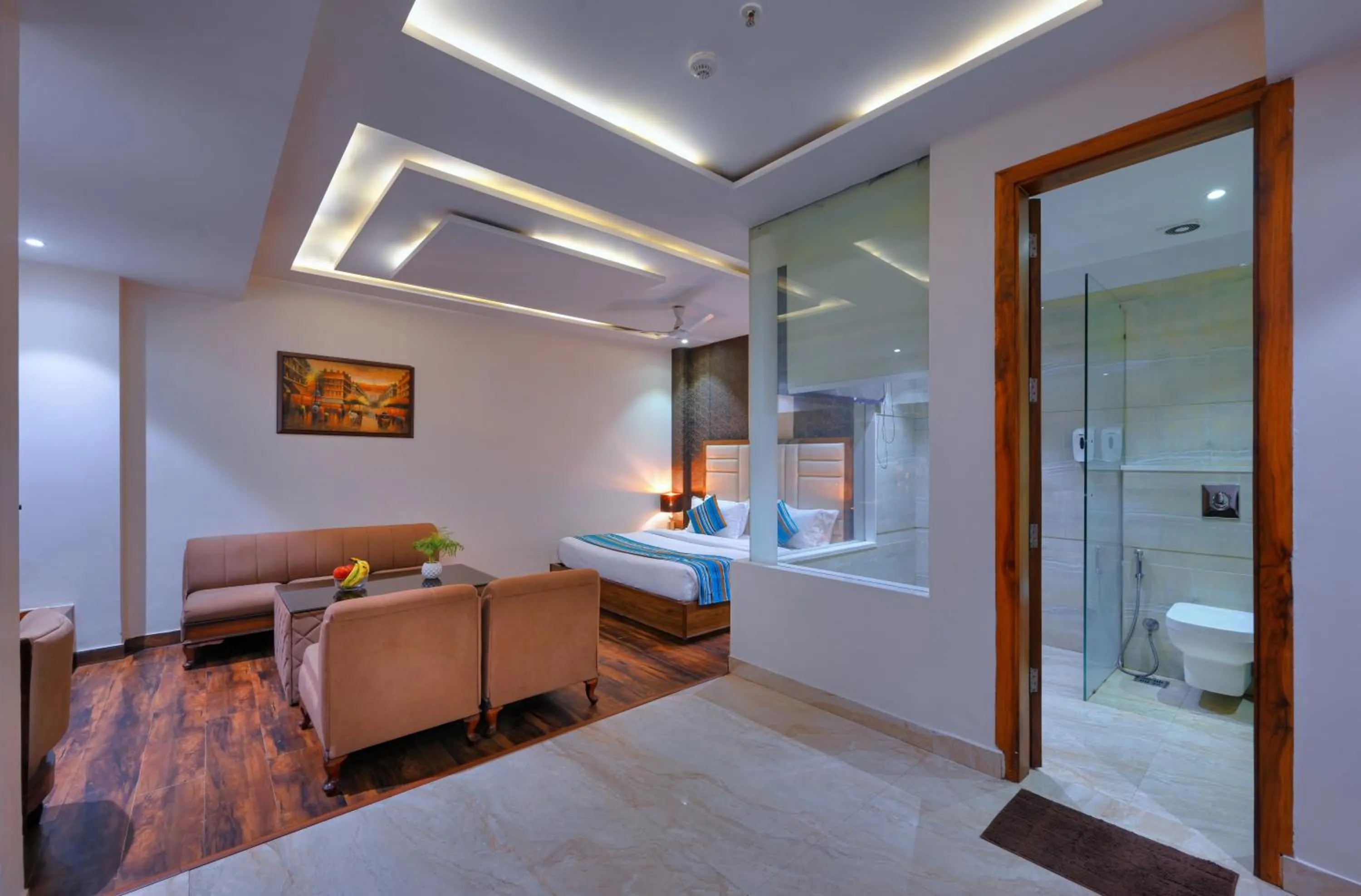 Photo of the whole room, Bed in TreeHouse London Street Amritsar