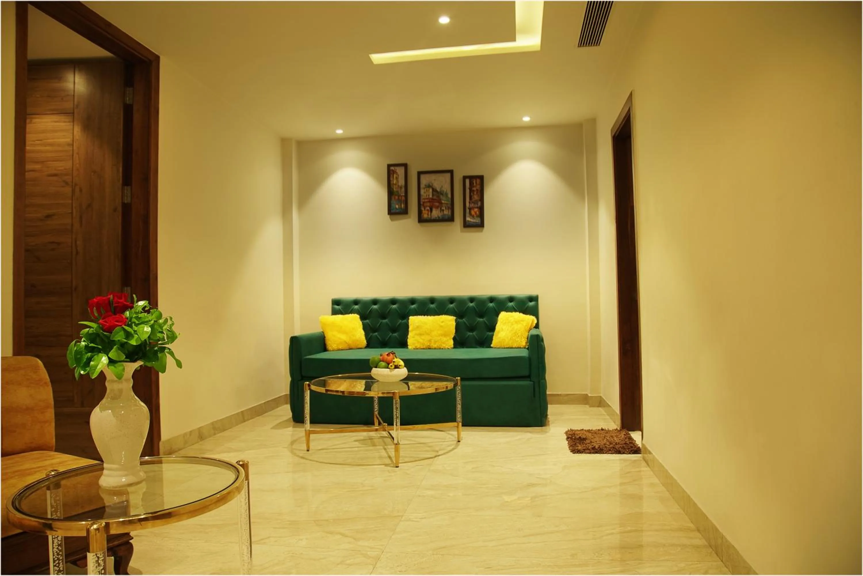 Living room in TreeHouse London Street Amritsar