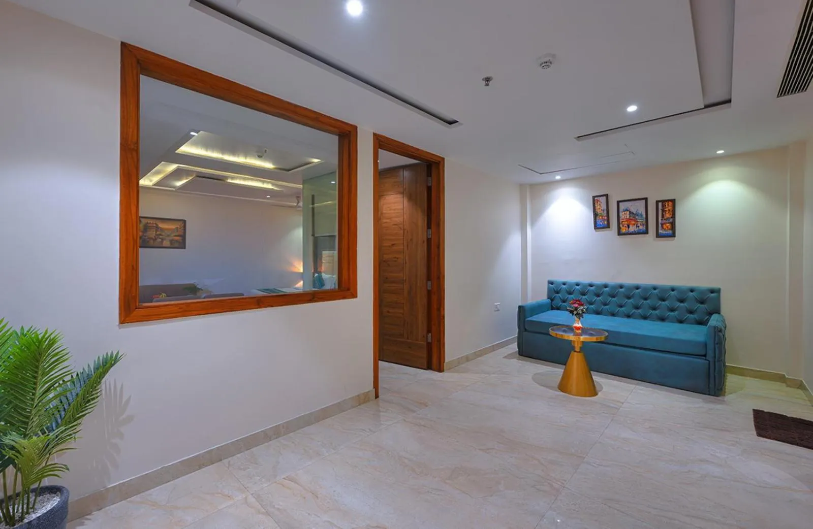 Living room in TreeHouse London Street Amritsar