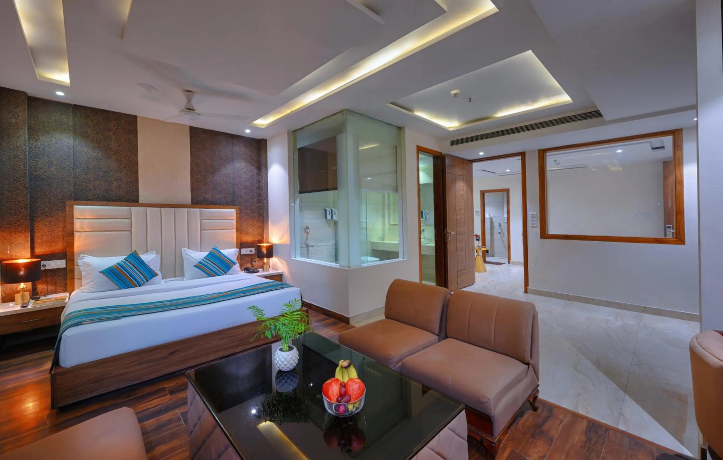 Photo of the whole room, Bed in TreeHouse London Street Amritsar