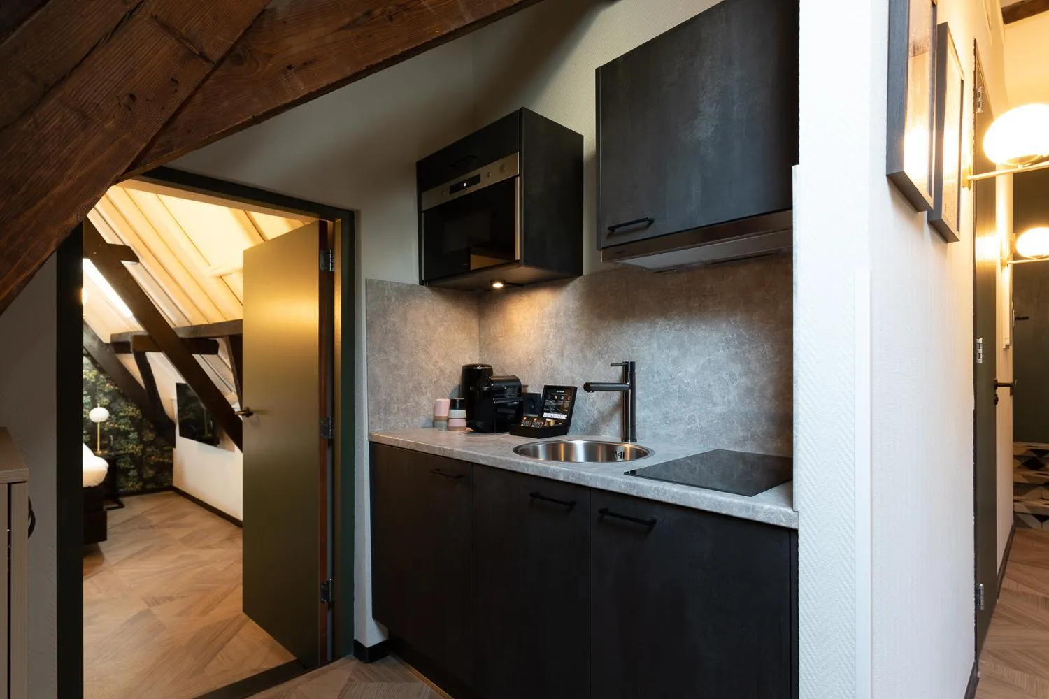 Kitchen or kitchenette in Boutique Hotel Rijks I Kloeg Collection