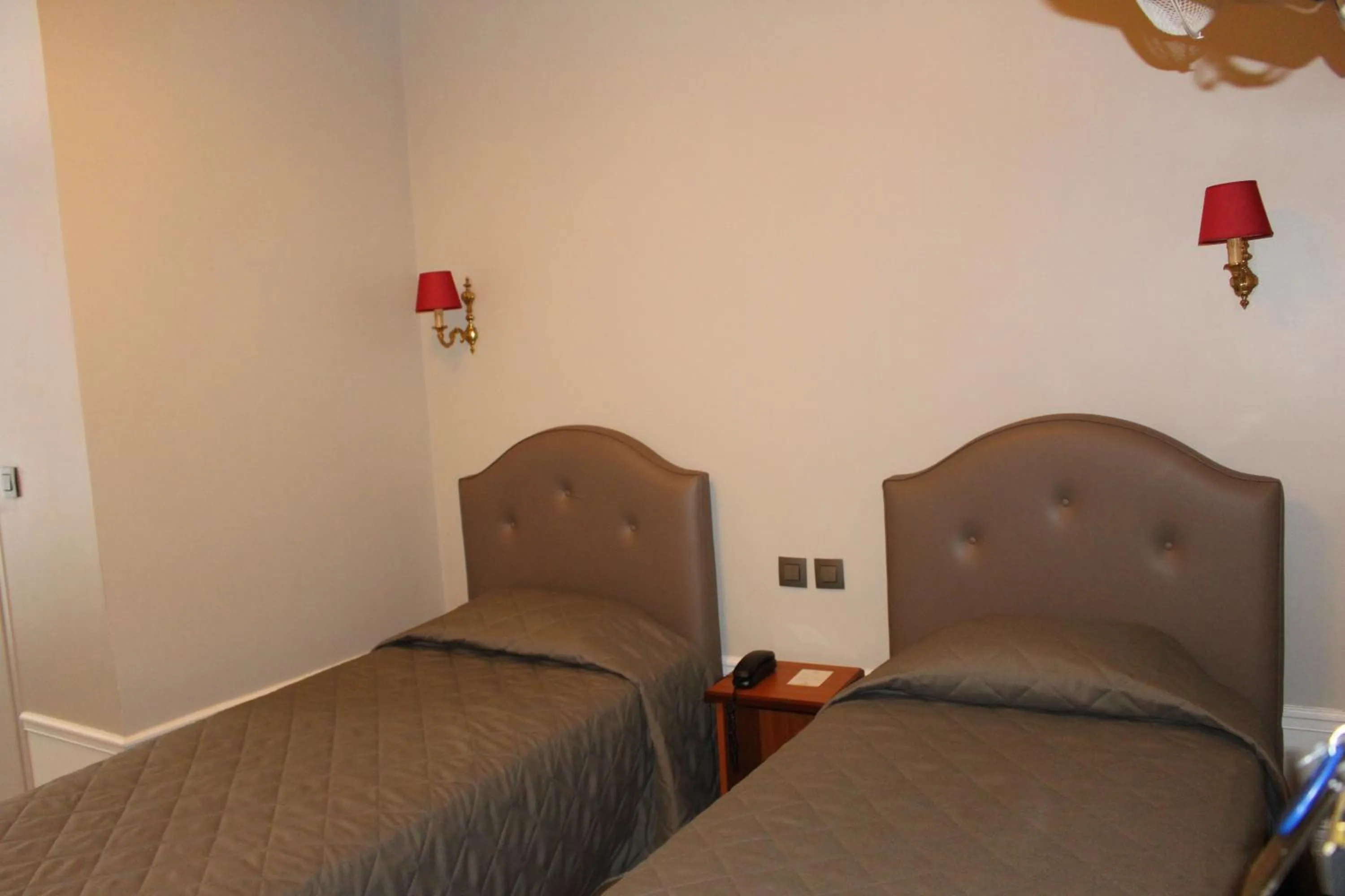 Bed in Hotel Montpensier