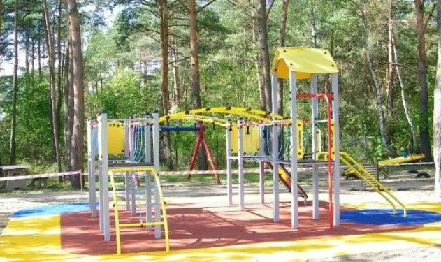 Children play ground in Chalets du Lac