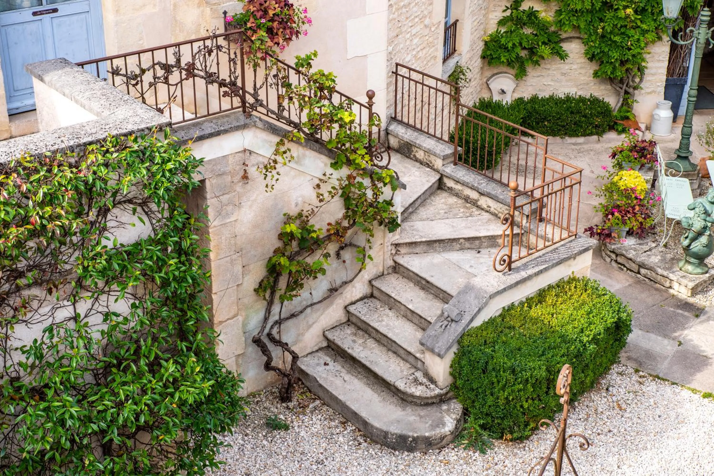 Garden in Hôtel De La Beursaudiere