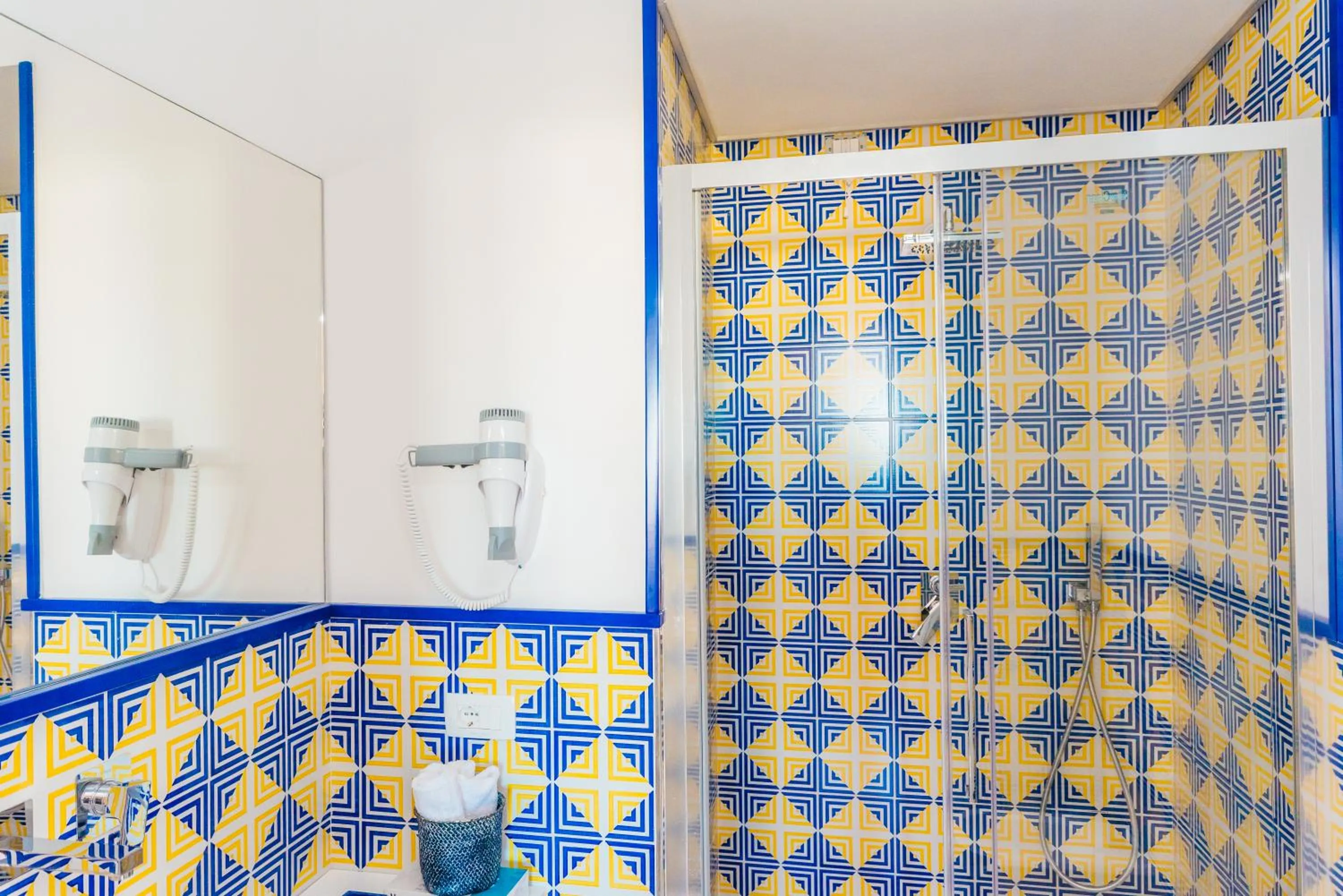 Shower in Maison Serena Sorrento