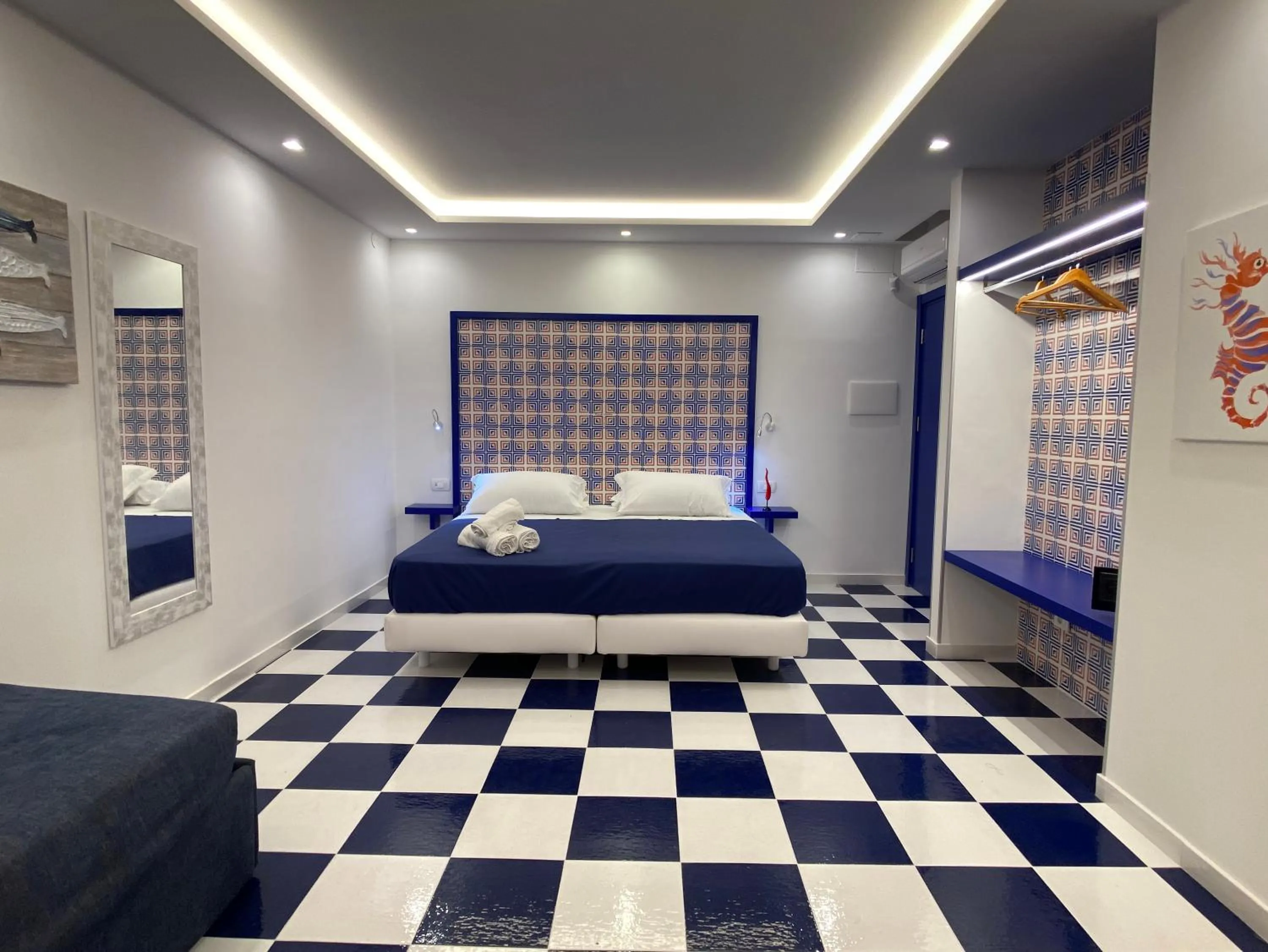 Photo of the whole room, Bed in Maison Serena Sorrento