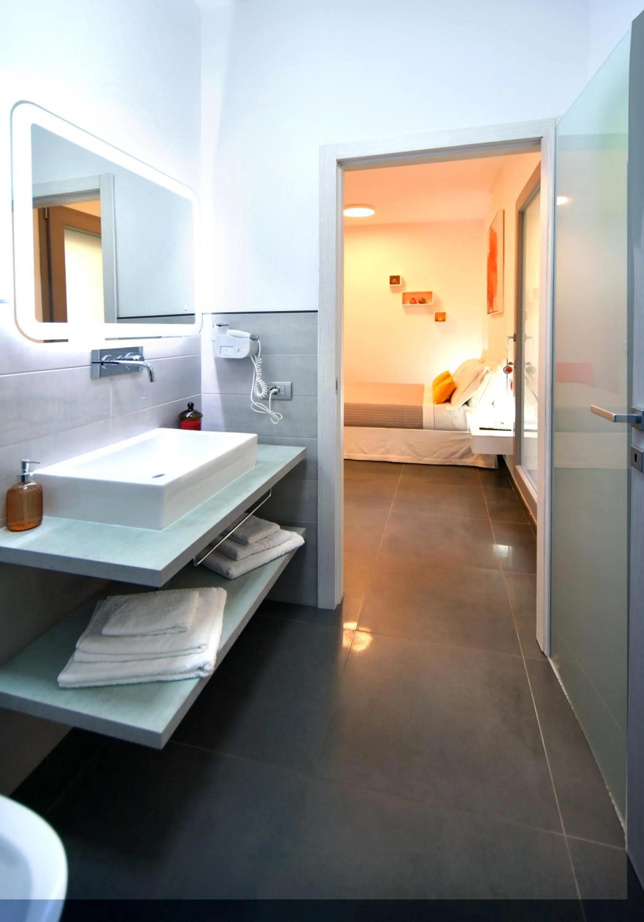 Bathroom, Bed in Elis b&b Villasimius