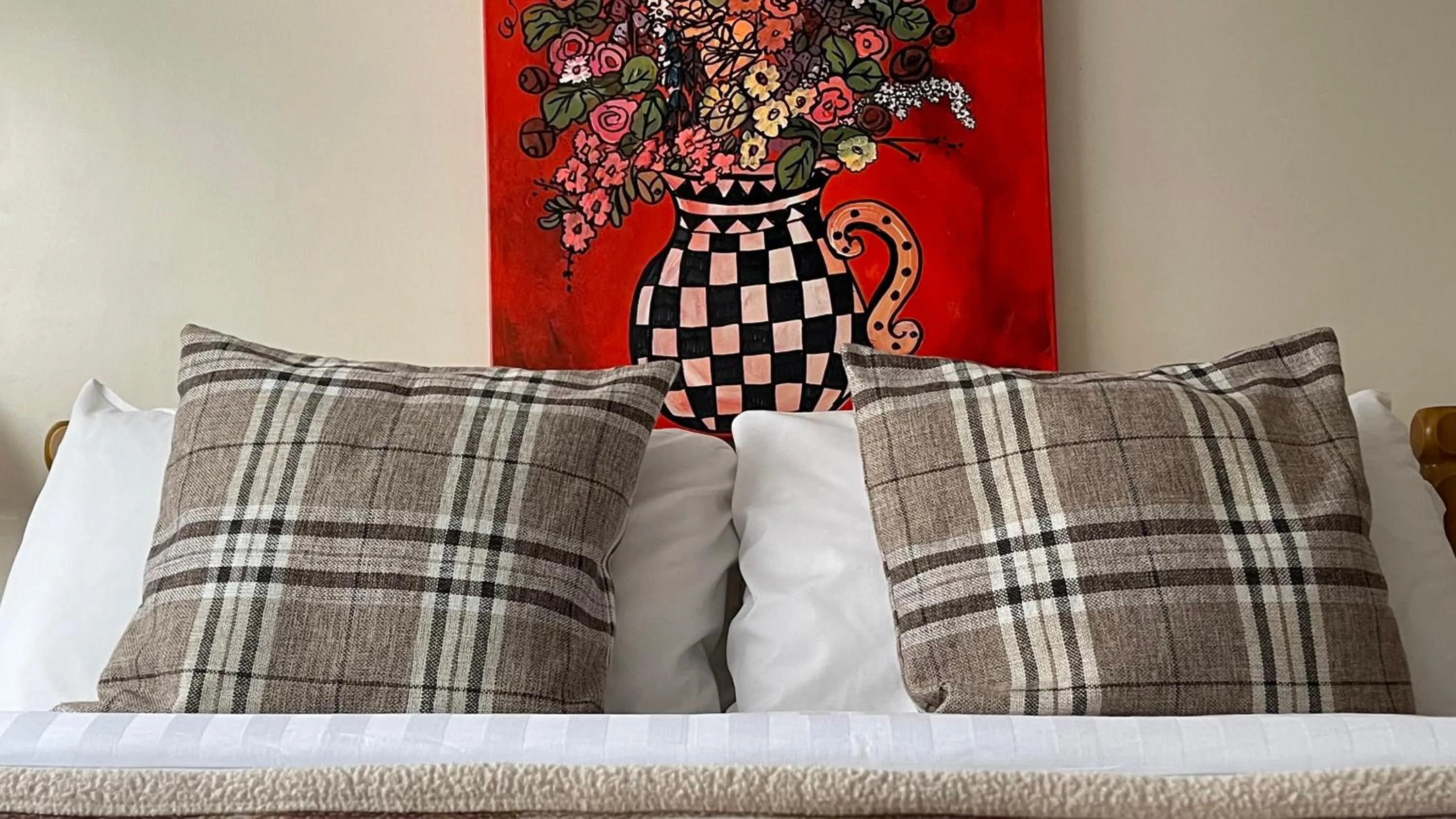 Bed in The White Horse Inn, Clun