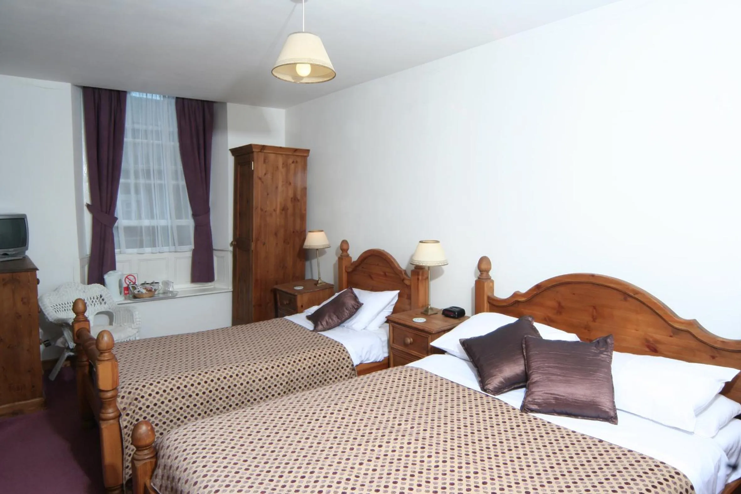Photo of the whole room, Bed in The White Horse Inn, Clun