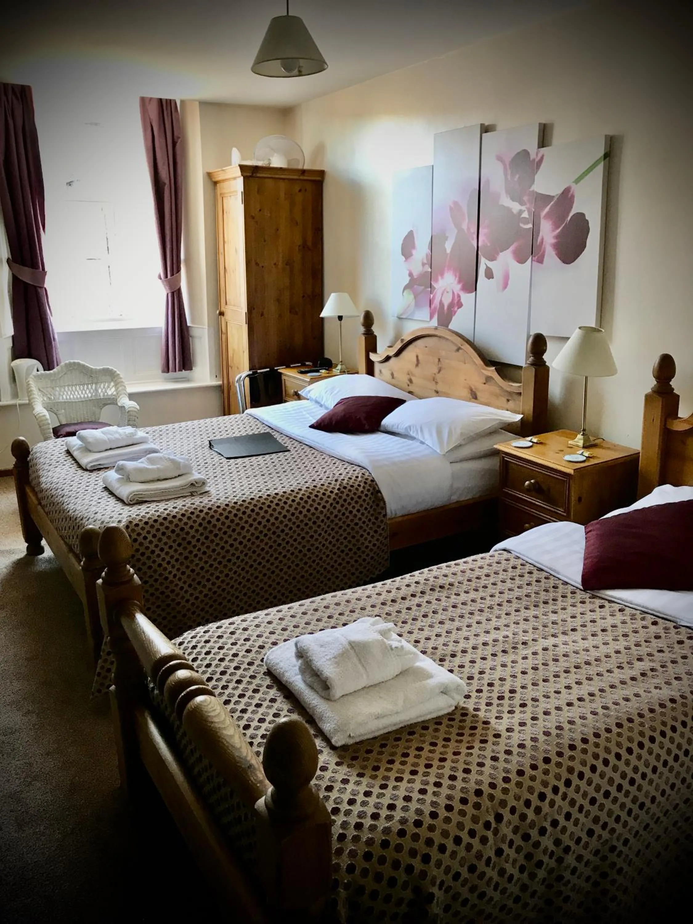 Bed in The White Horse Inn, Clun