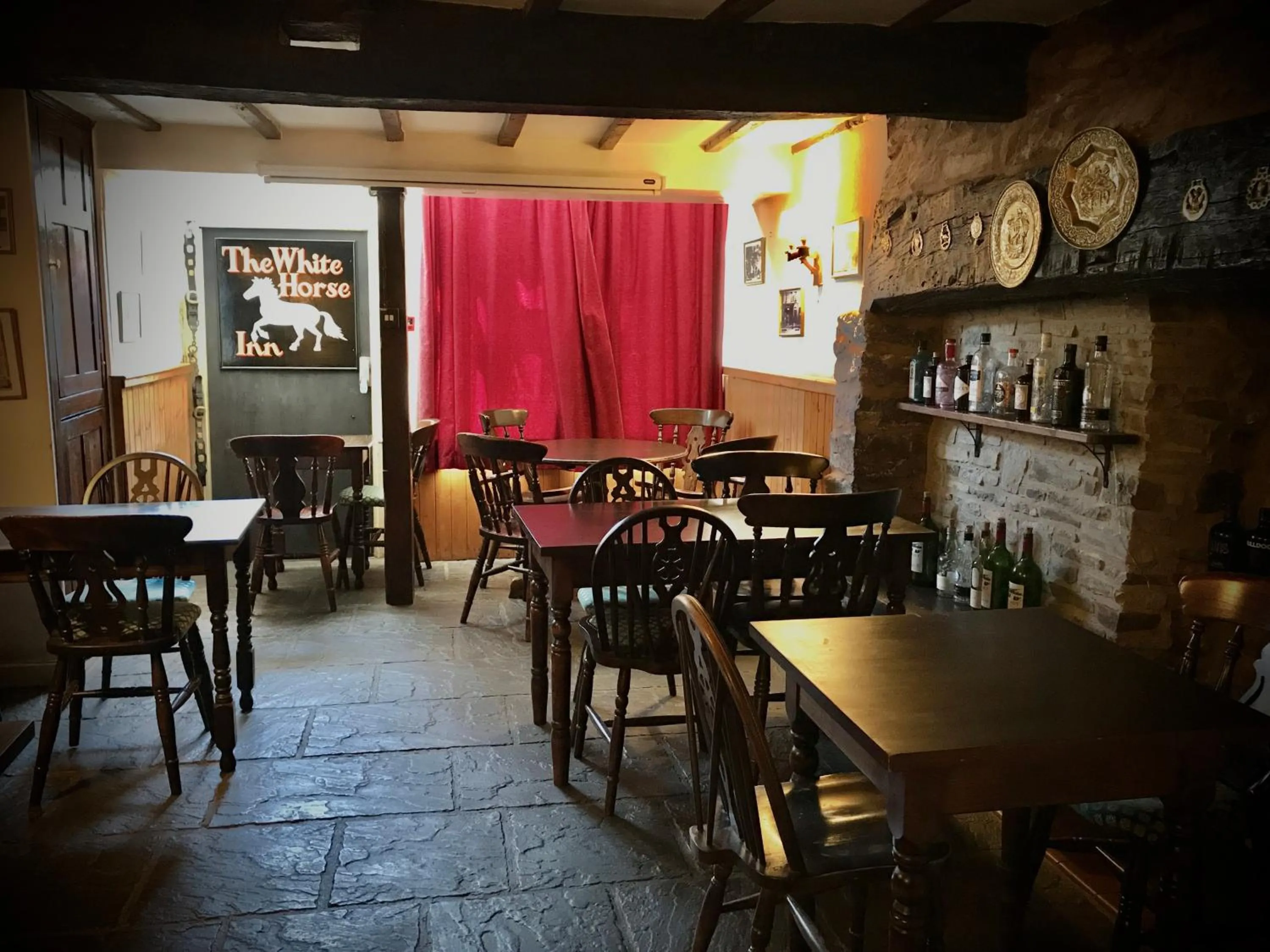 Restaurant/places to eat in The White Horse Inn, Clun