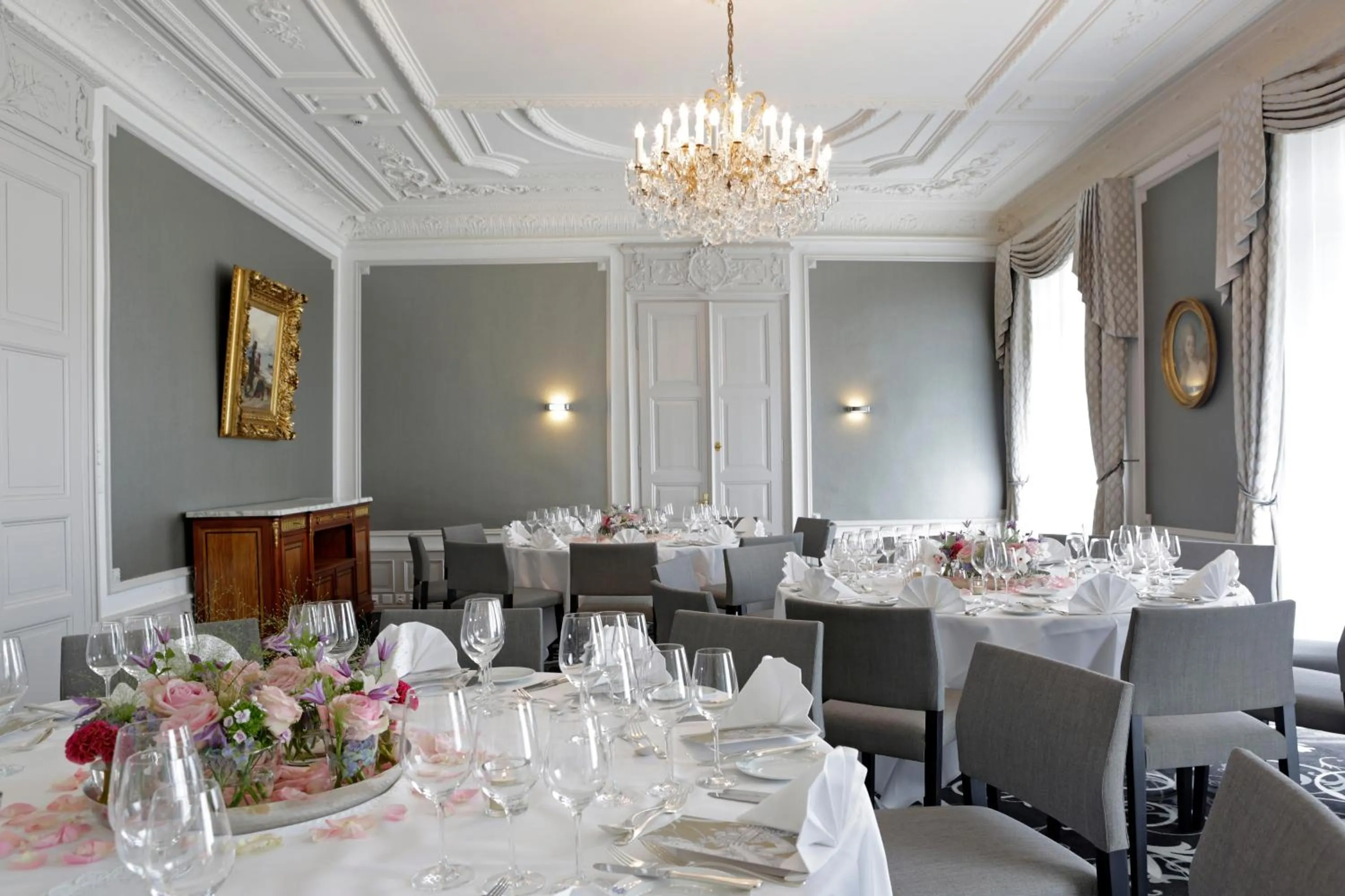 Restaurant/places to eat in Hotel Schweizerhof Luzern