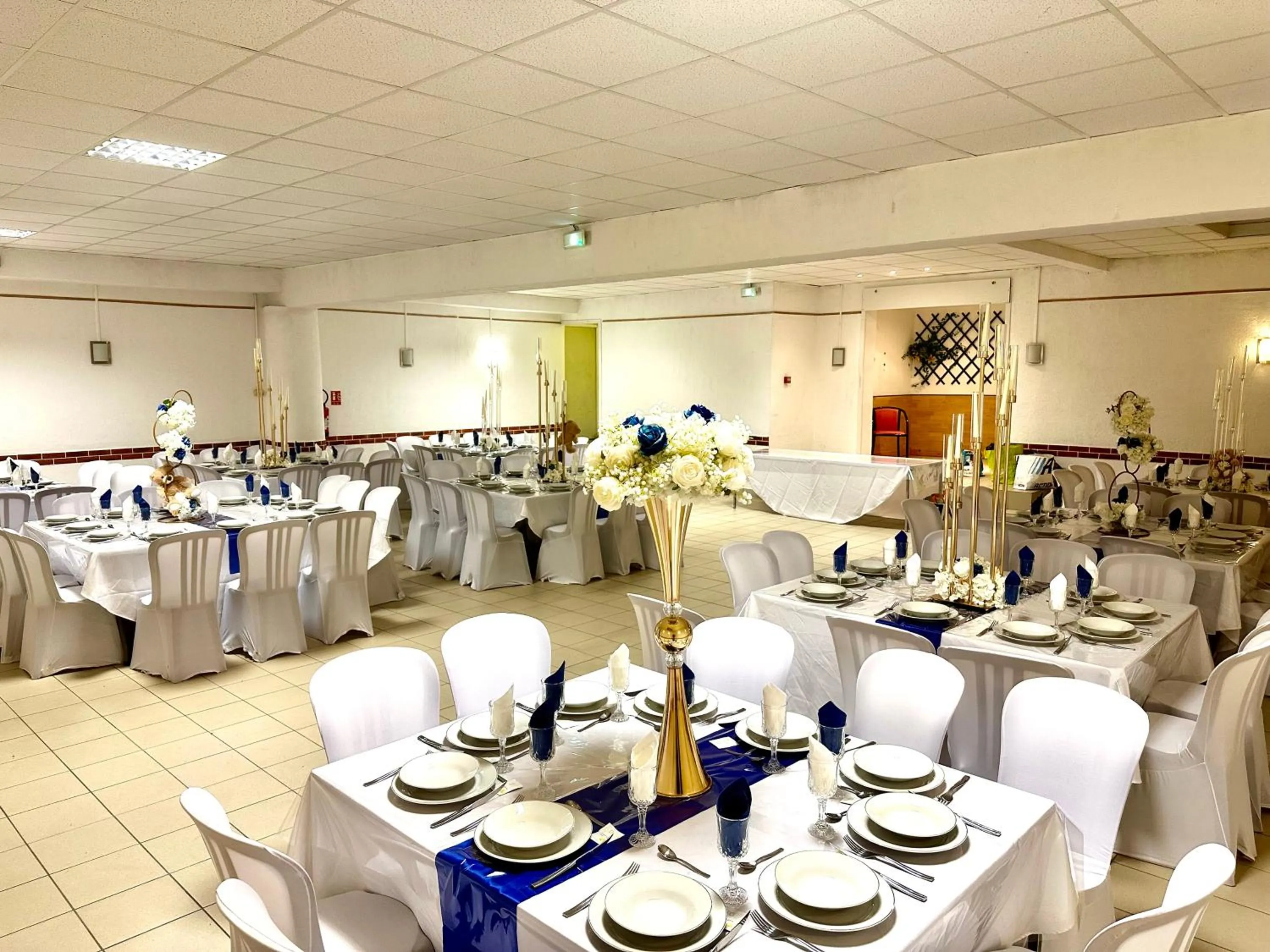 HOTEL De La Tour Saint Etienne SUD