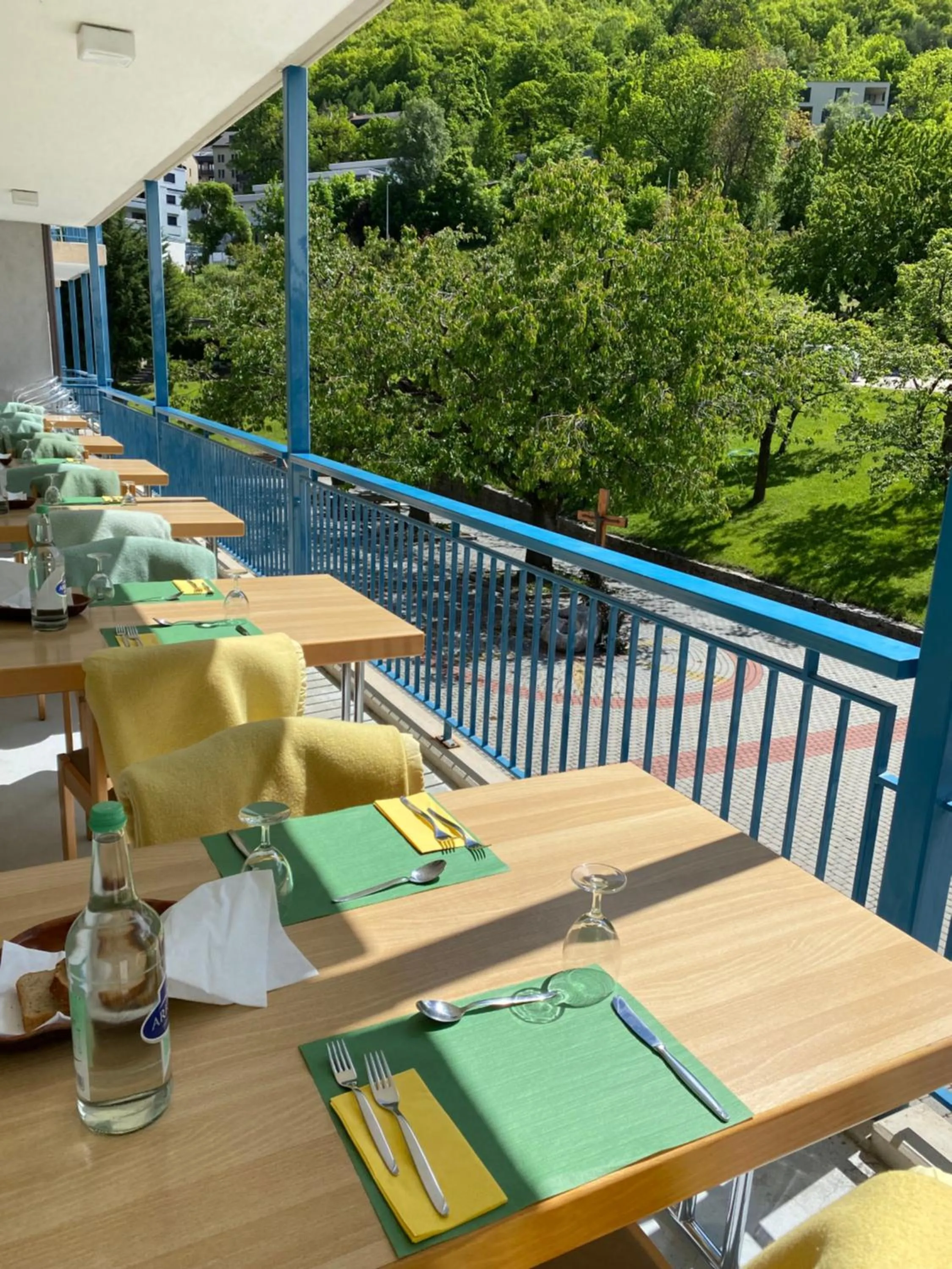 Restaurant/places to eat in Hotel & Bildungshaus St. Jodern