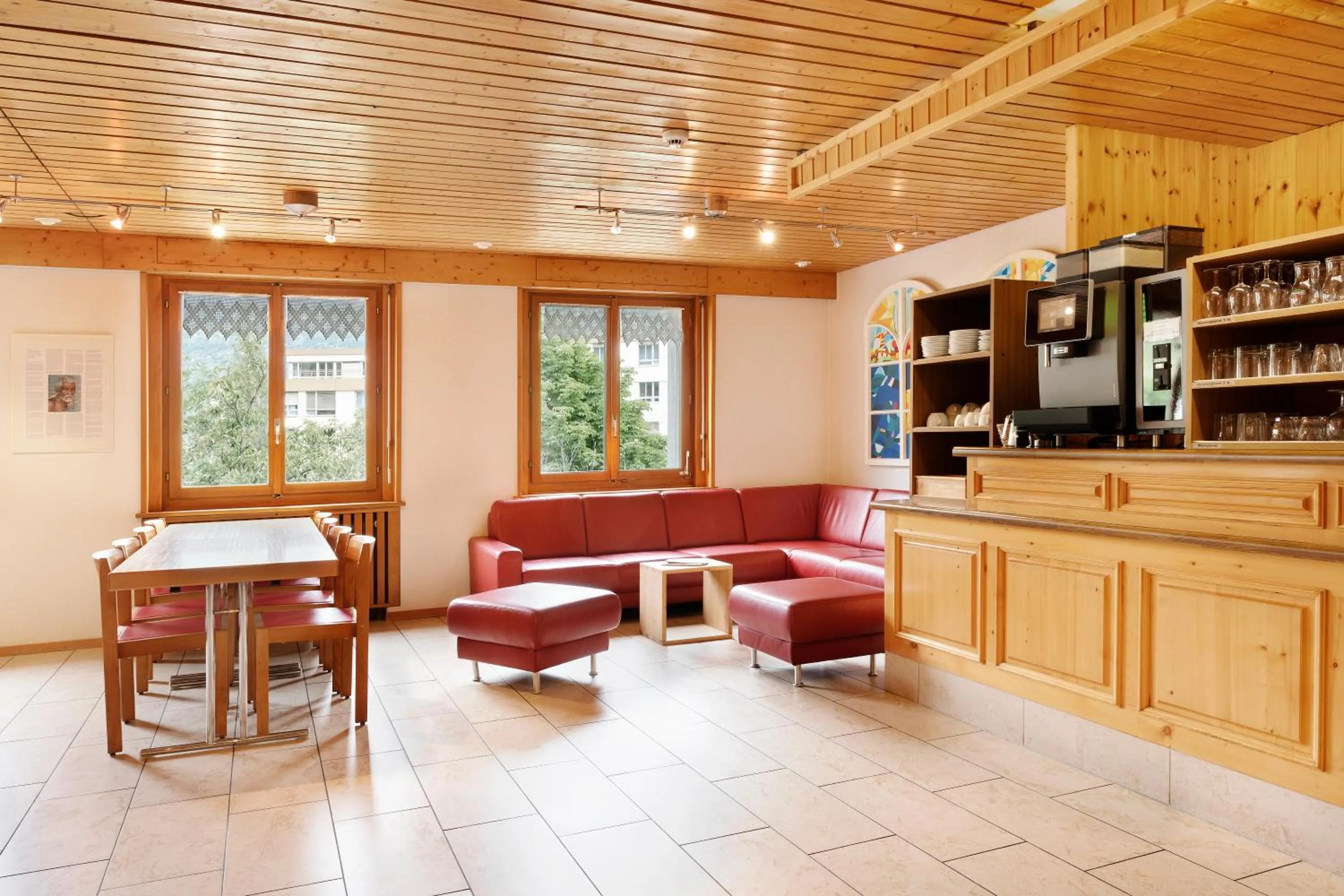 Restaurant/places to eat in Hotel & Bildungshaus St. Jodern