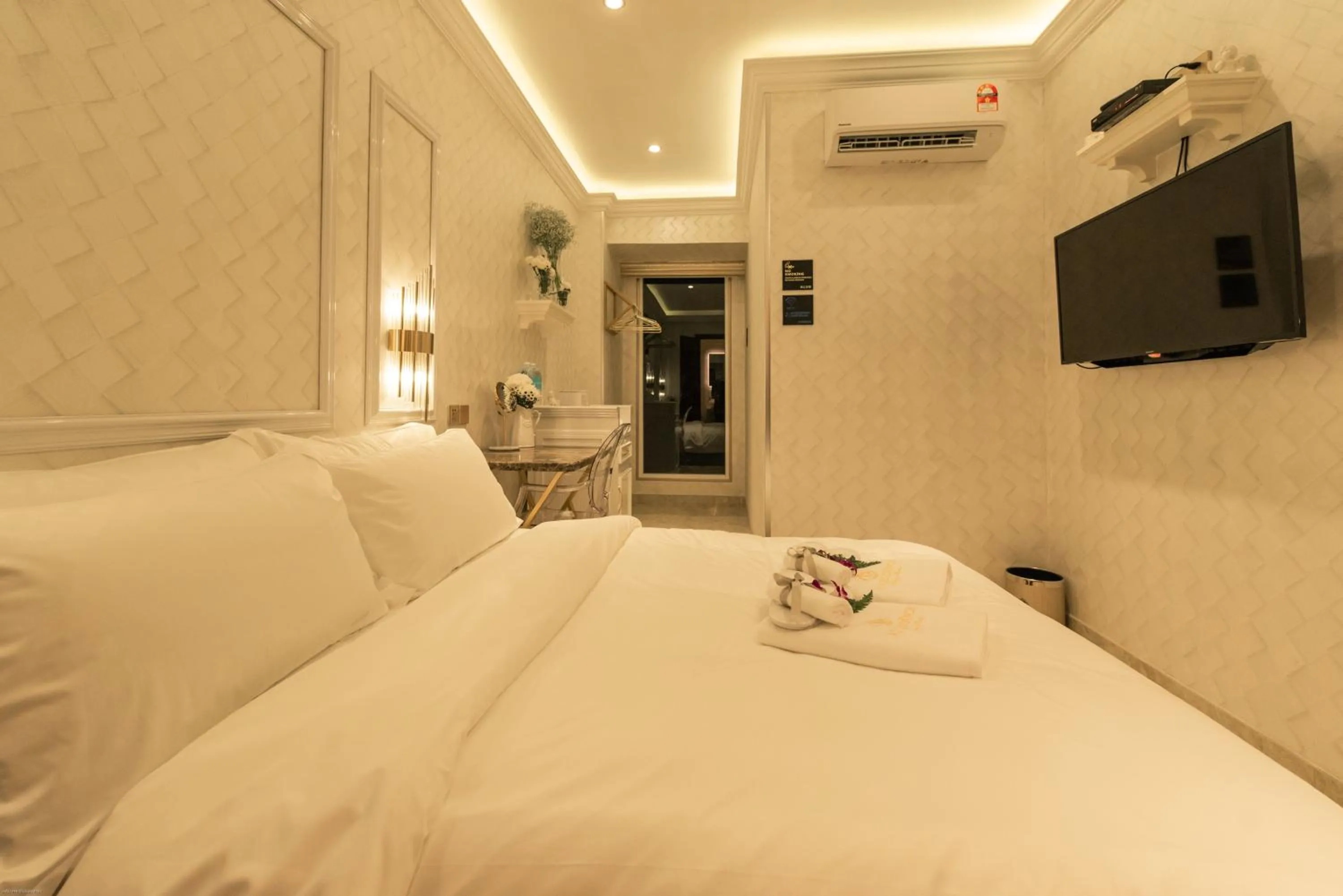 Bed in AJ Residence - Above Peppermint Asia City